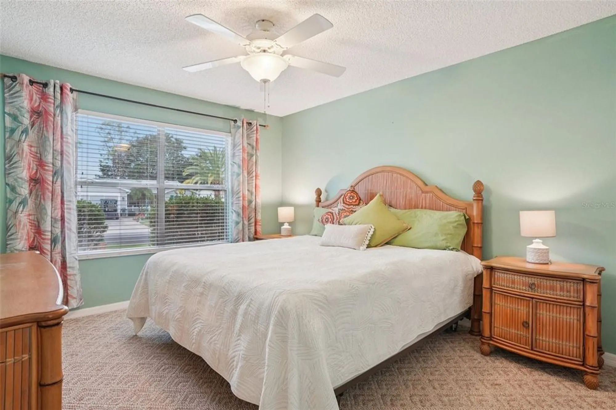 Property Slideshow image 24 of 38 | 2737 privada dr, The Villages, FL, 32162
