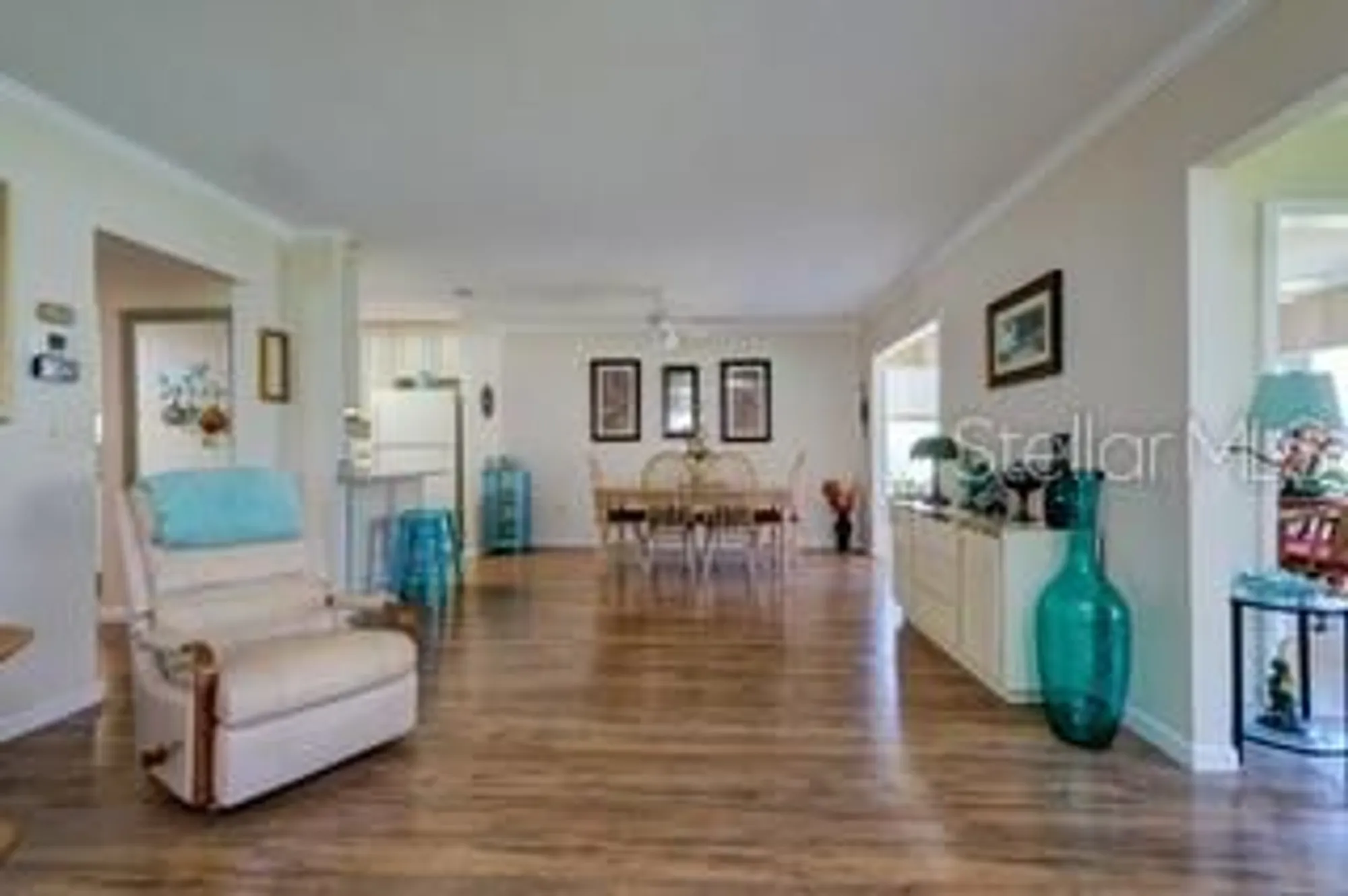 Property Slideshow image 7 of 49 | 2609 riverbluff pkwy # 146, Sarasota, FL, 34231