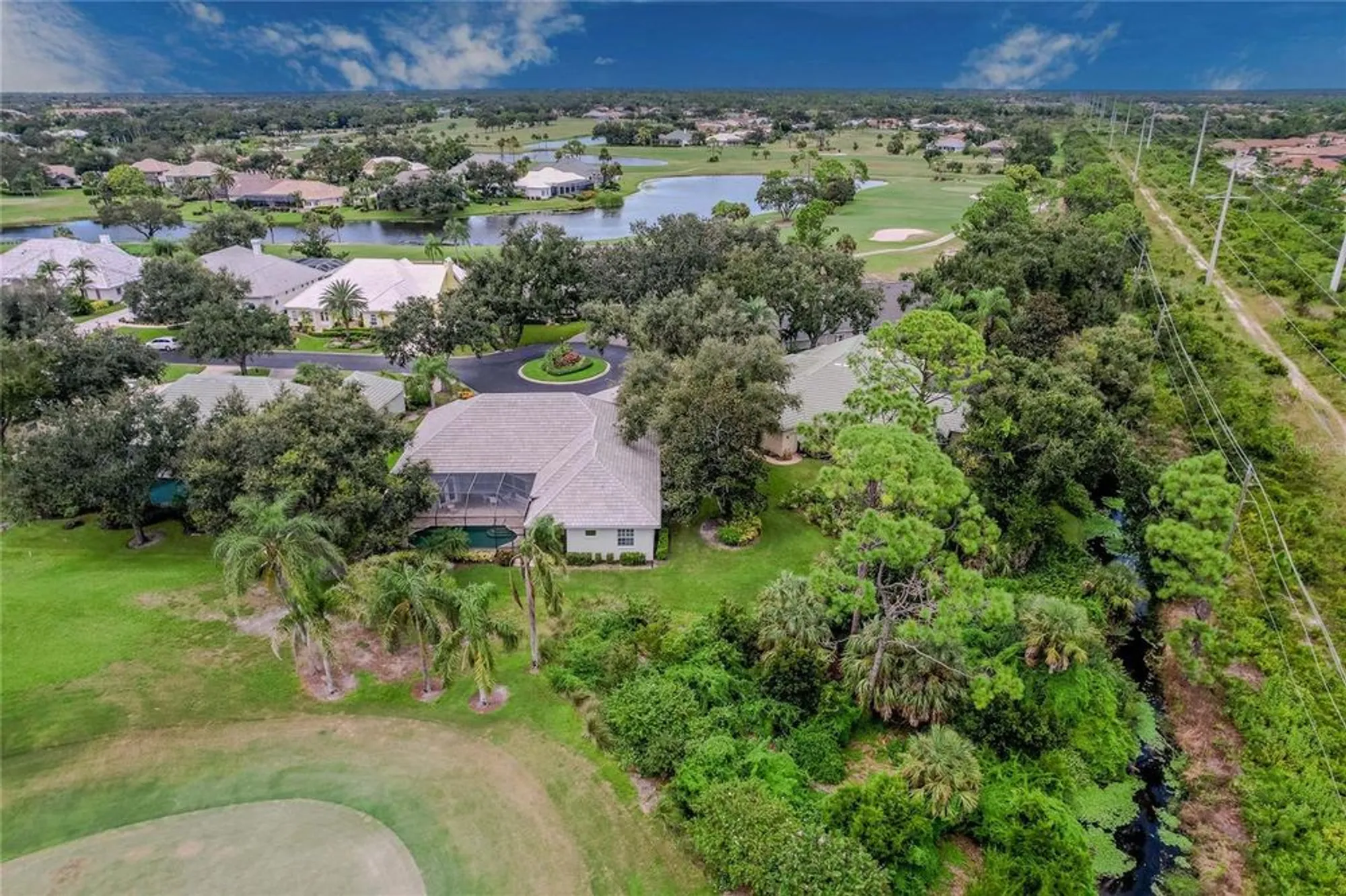 Property Slideshow image 9 of 84 | 442 tremingham way, Venice, FL, 34293