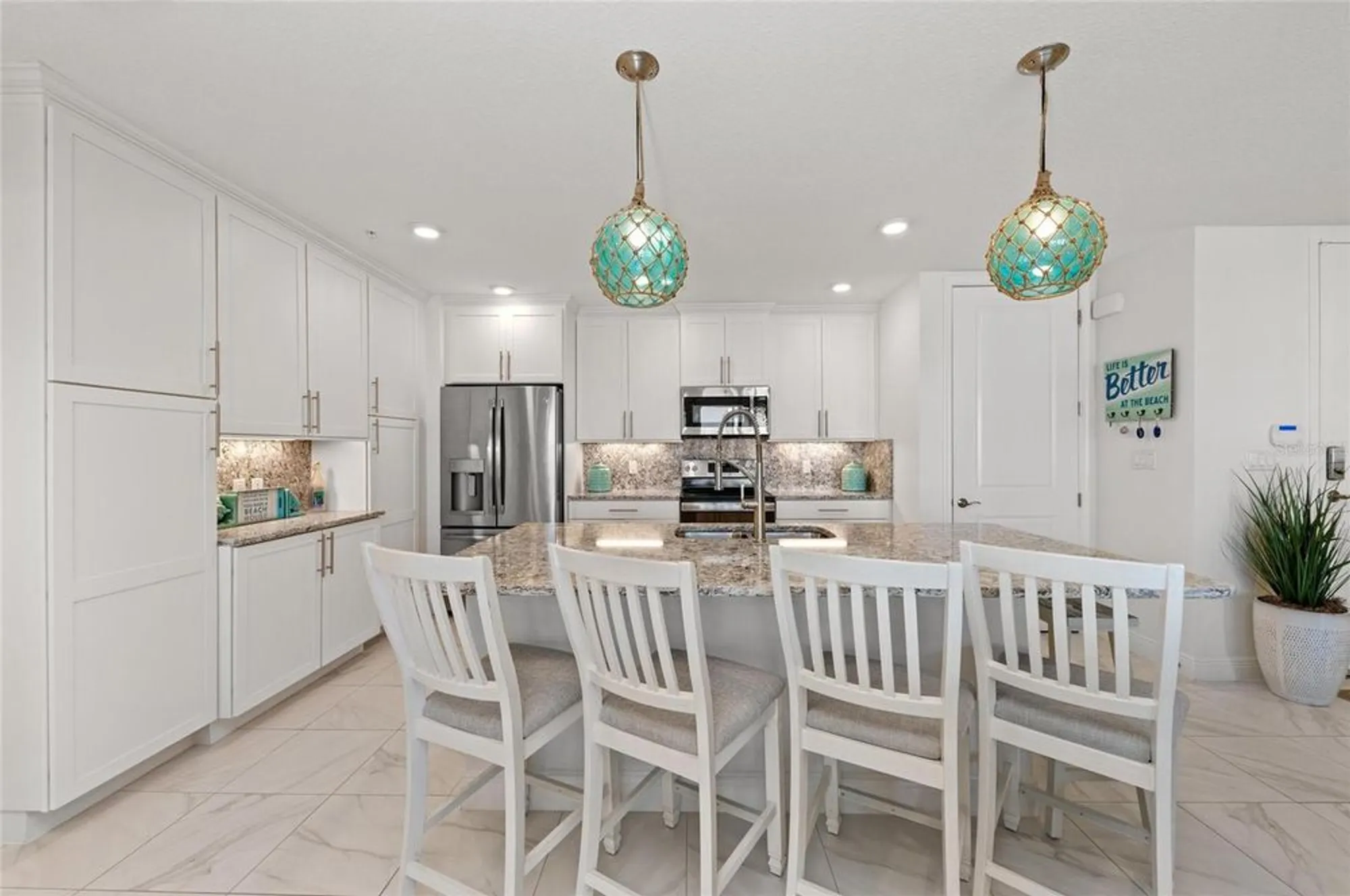 Property Slideshow image 22 of 100 | 387 aruba cir 301, Bradenton, FL, 34209