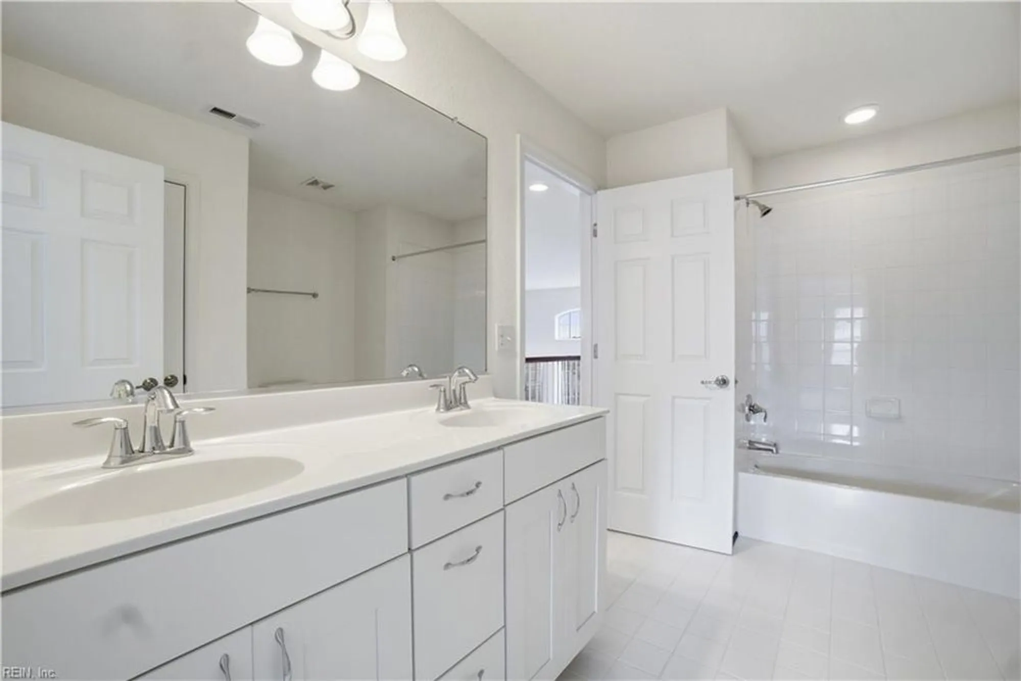 Property Slideshow image 23 of 50 | 502 dunning ln, Chesapeake, VA, 23322