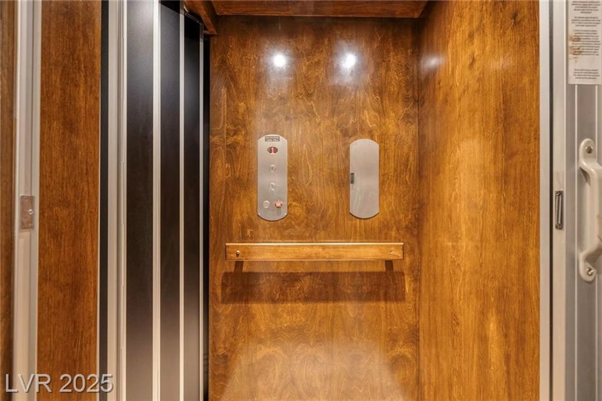 Property Slideshow image 35 of 70 | 32 highland cove ln, Henderson, NV, 89011