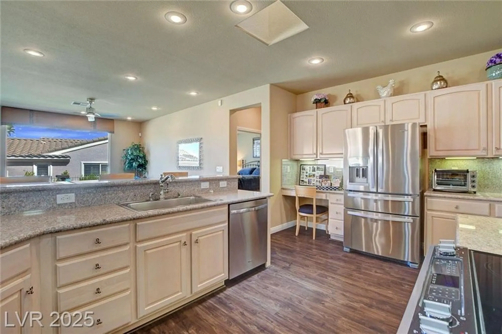 Property Slideshow image 27 of 48 | 4134 riva de tierra ln, Las Vegas, NV, 89135