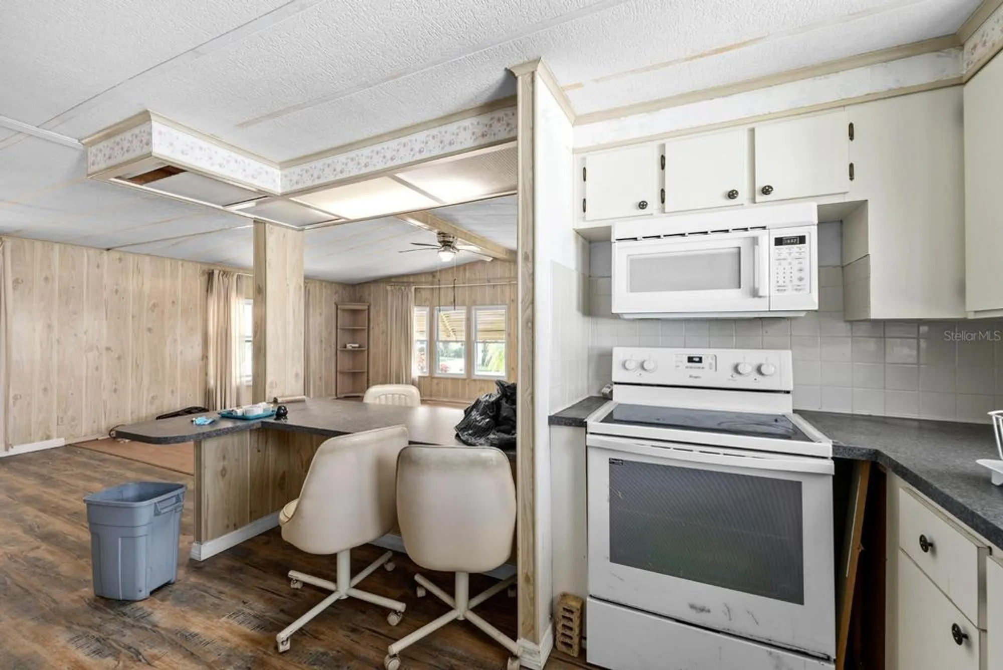 Property Slideshow image 9 of 28 | 5082 fox cliff dr, Lakeland, FL, 33810