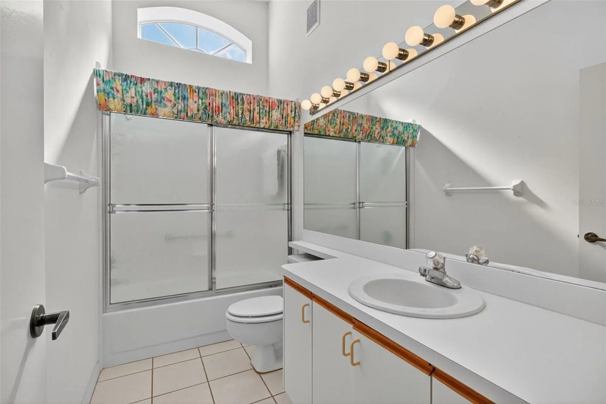 Property Slideshow image 14 of 63 | 3540 cayman ct, Palm Harbor, FL, 34684