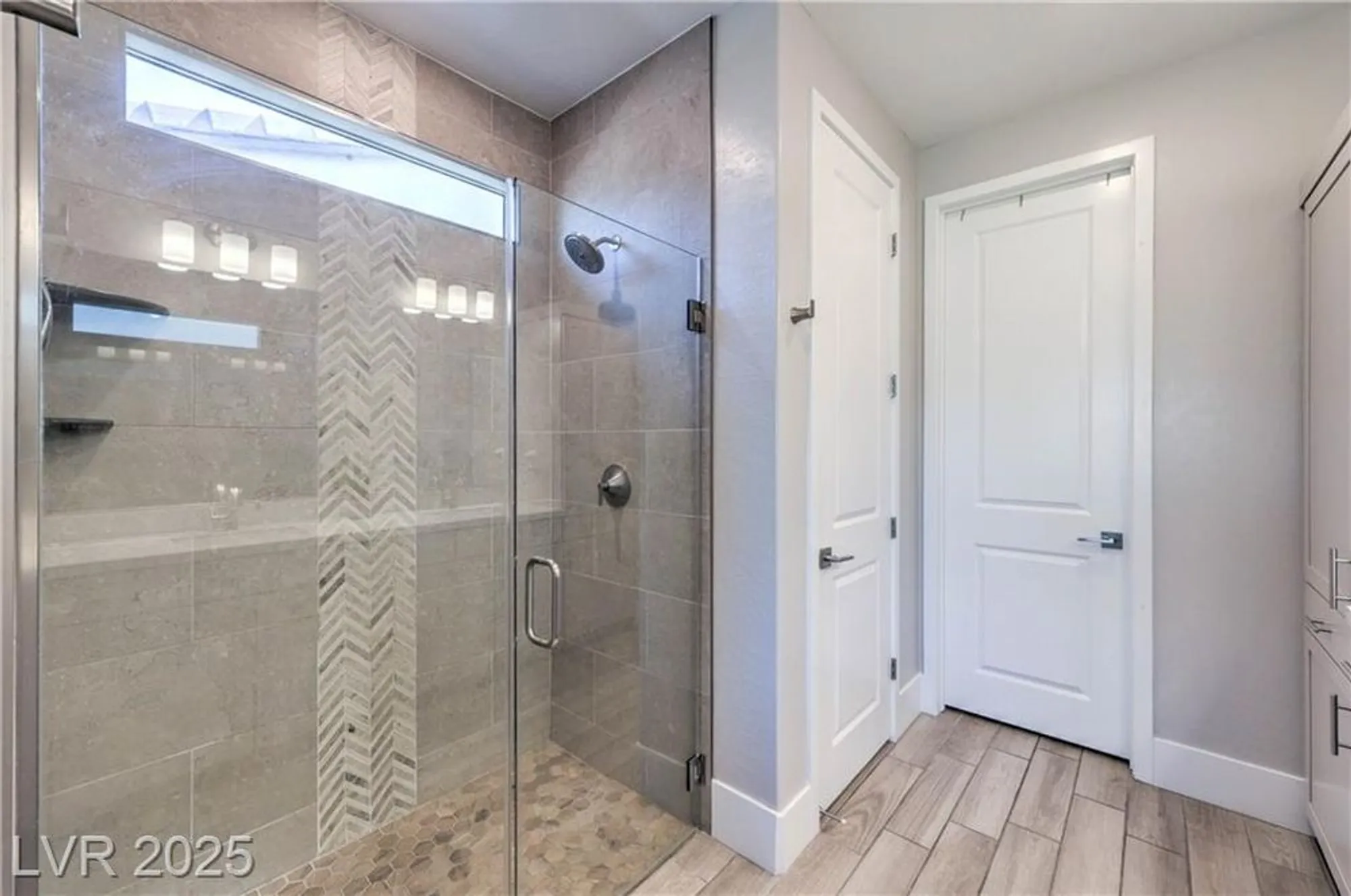 Property Slideshow image 28 of 52 | 9584 sard ln, Las Vegas, NV, 89143