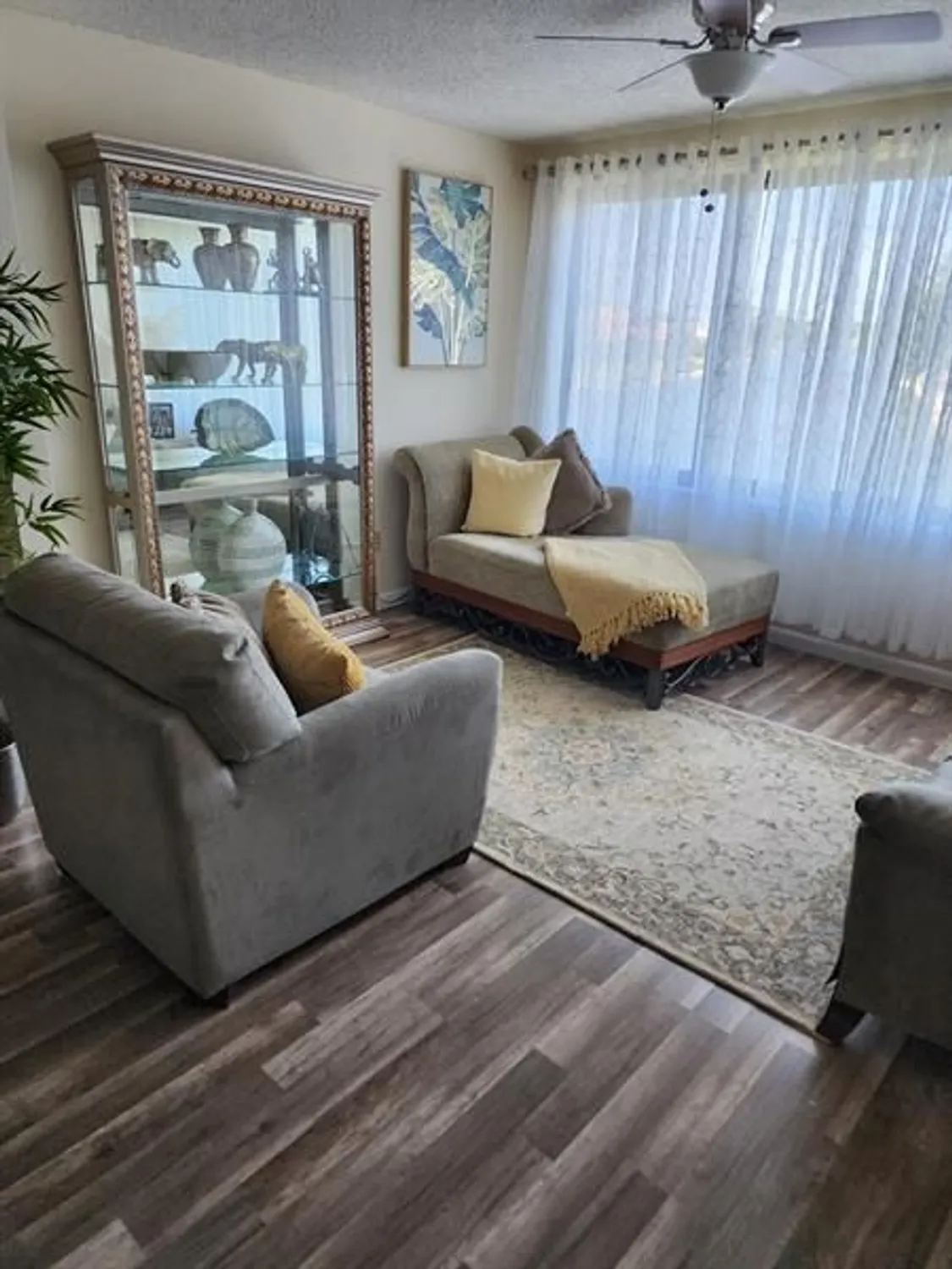 Property Slideshow image 10 of 20 | 9655 n belfort cir # 211, Tamarac, FL, 33321