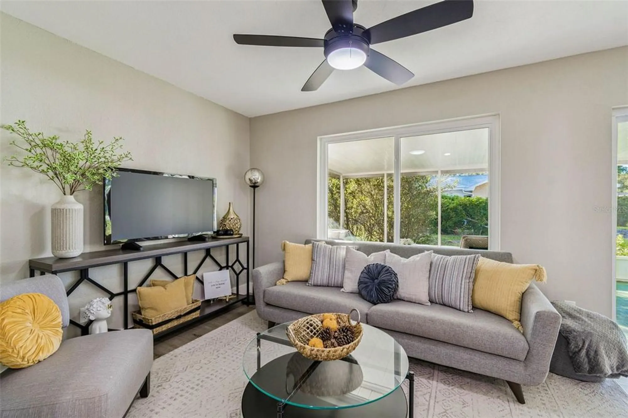 Property Slideshow image 18 of 70 | 3116 brunswick cir, Palm Harbor, FL, 34684