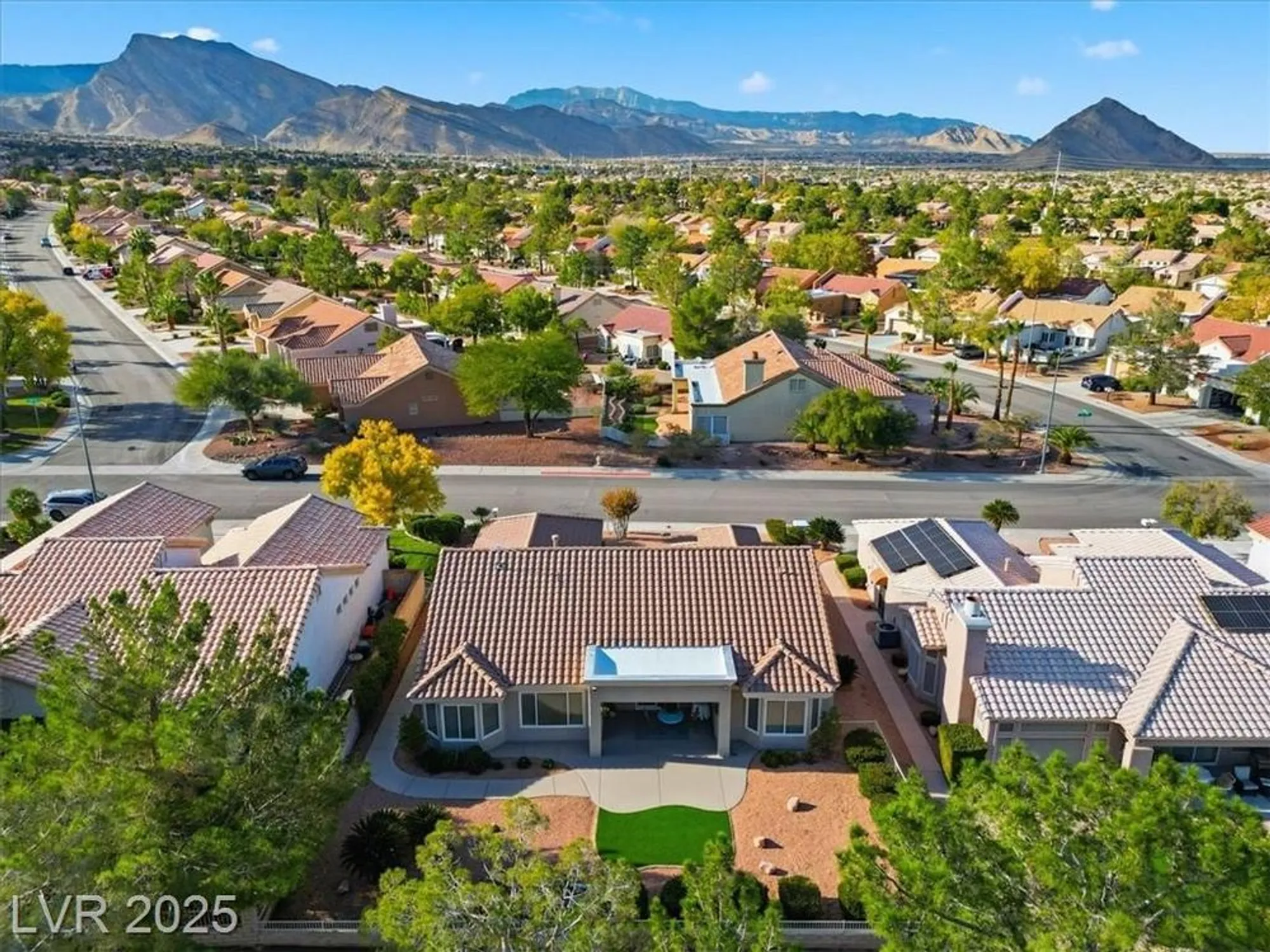 Property Slideshow image 46 of 52 | 2904 castle bar dr, Las Vegas, NV, 89134