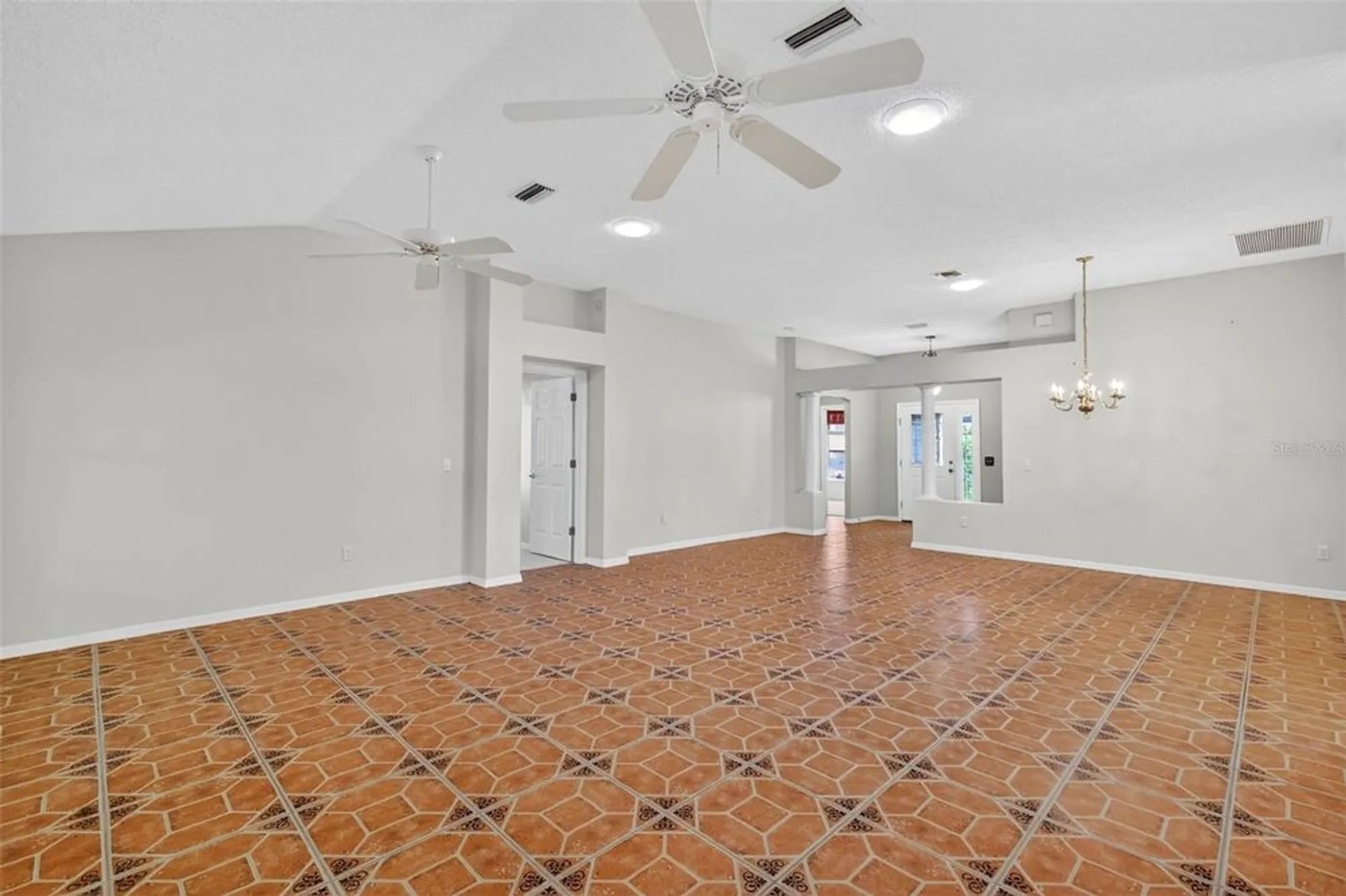 Property Slideshow image 14 of 35 | 318 del mar dr, The Villages, FL, 32159