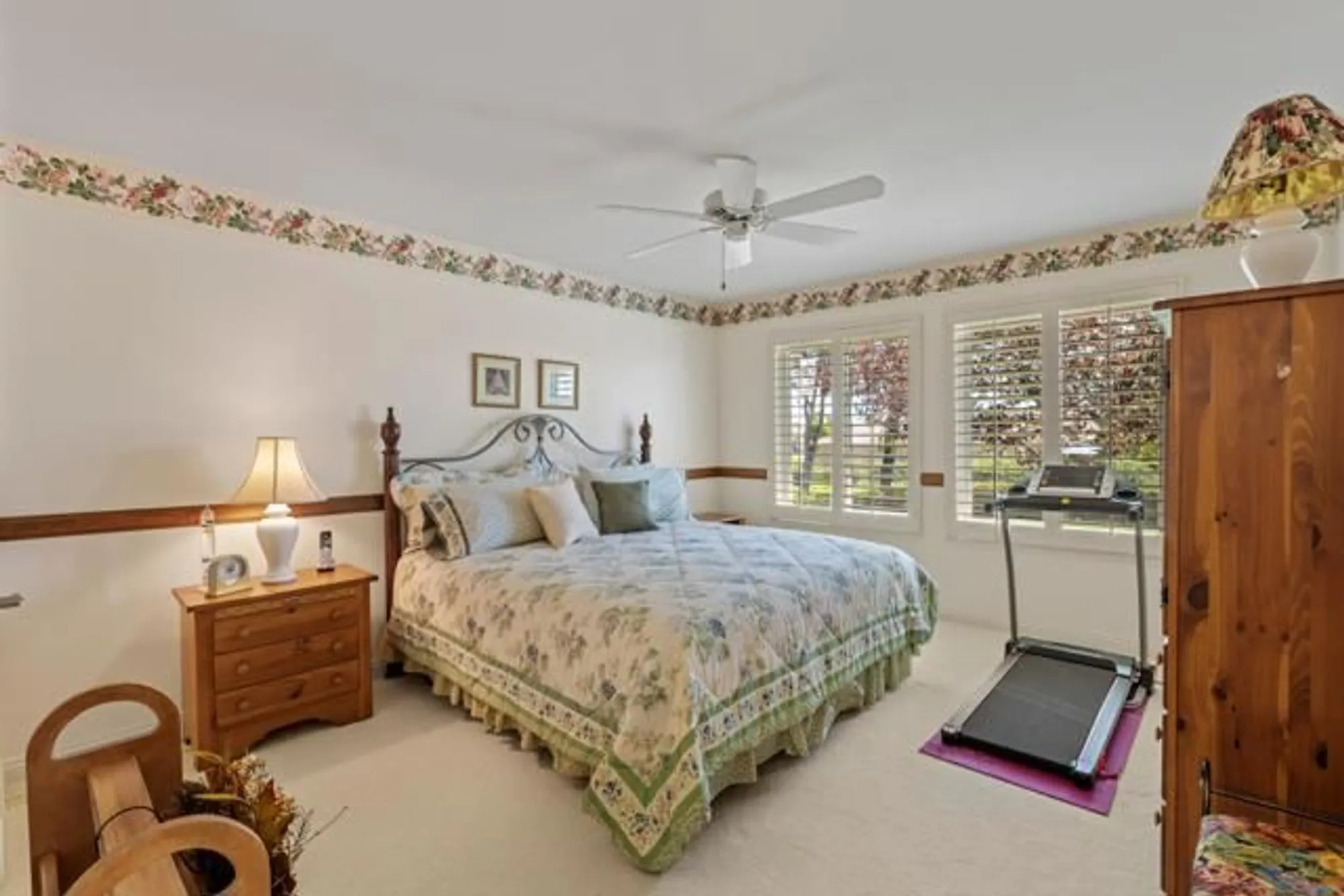 Property Slideshow image 23 of 37 | 18018 calle estepona, San Diego, CA, 92128