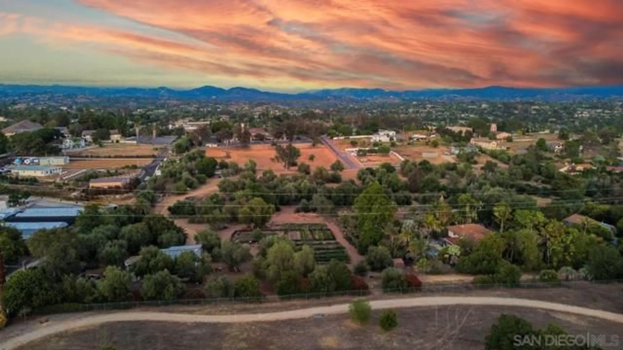 Property Slideshow image 68 of 70 | 907 ridge heights dr, Fallbrook, CA, 92028