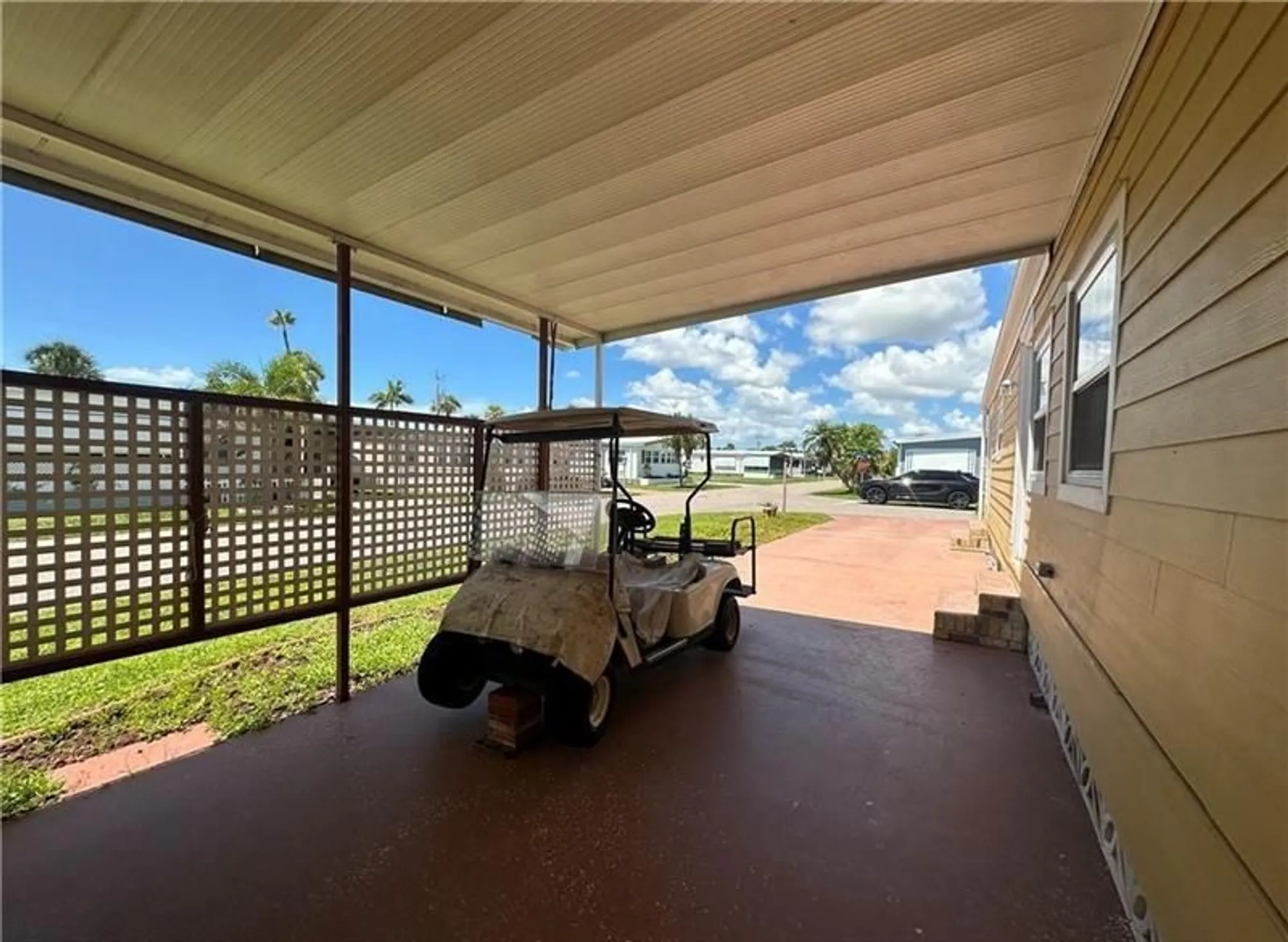 Property Slideshow image 5 of 39 | 14700 patrick henry rd # 1, North Fort Myers, FL, 33917