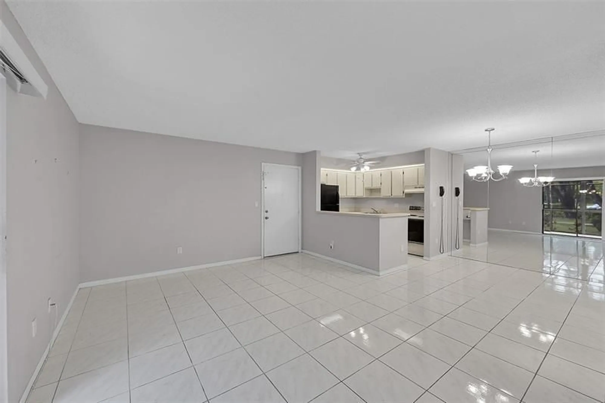 Property Slideshow image 6 of 33 | 9968 n belfort cir 108, Tamarac, FL, 33321