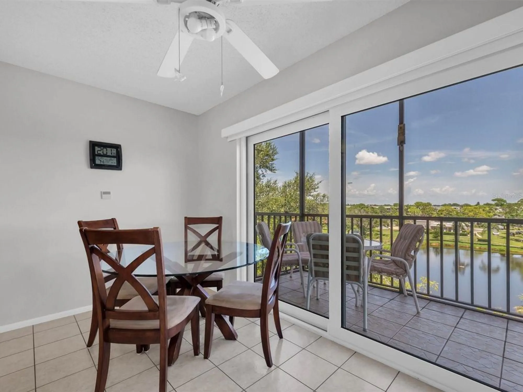 Property Slideshow image 11 of 32 | 8174 terrace garden dr n unit 507, St Petersburg, FL, 33709