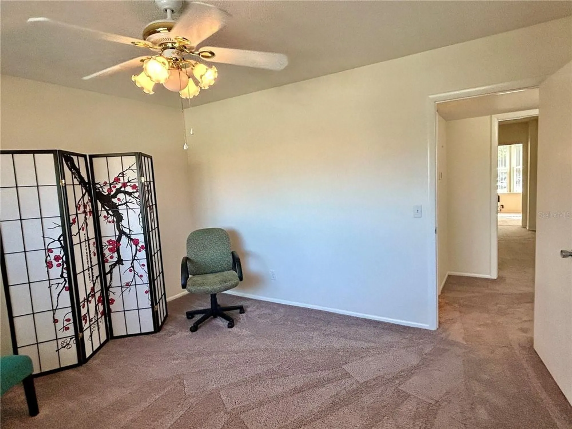 Property Slideshow image 30 of 54 | 2070 world parkway blvd apt 36, Clearwater, FL, 33763