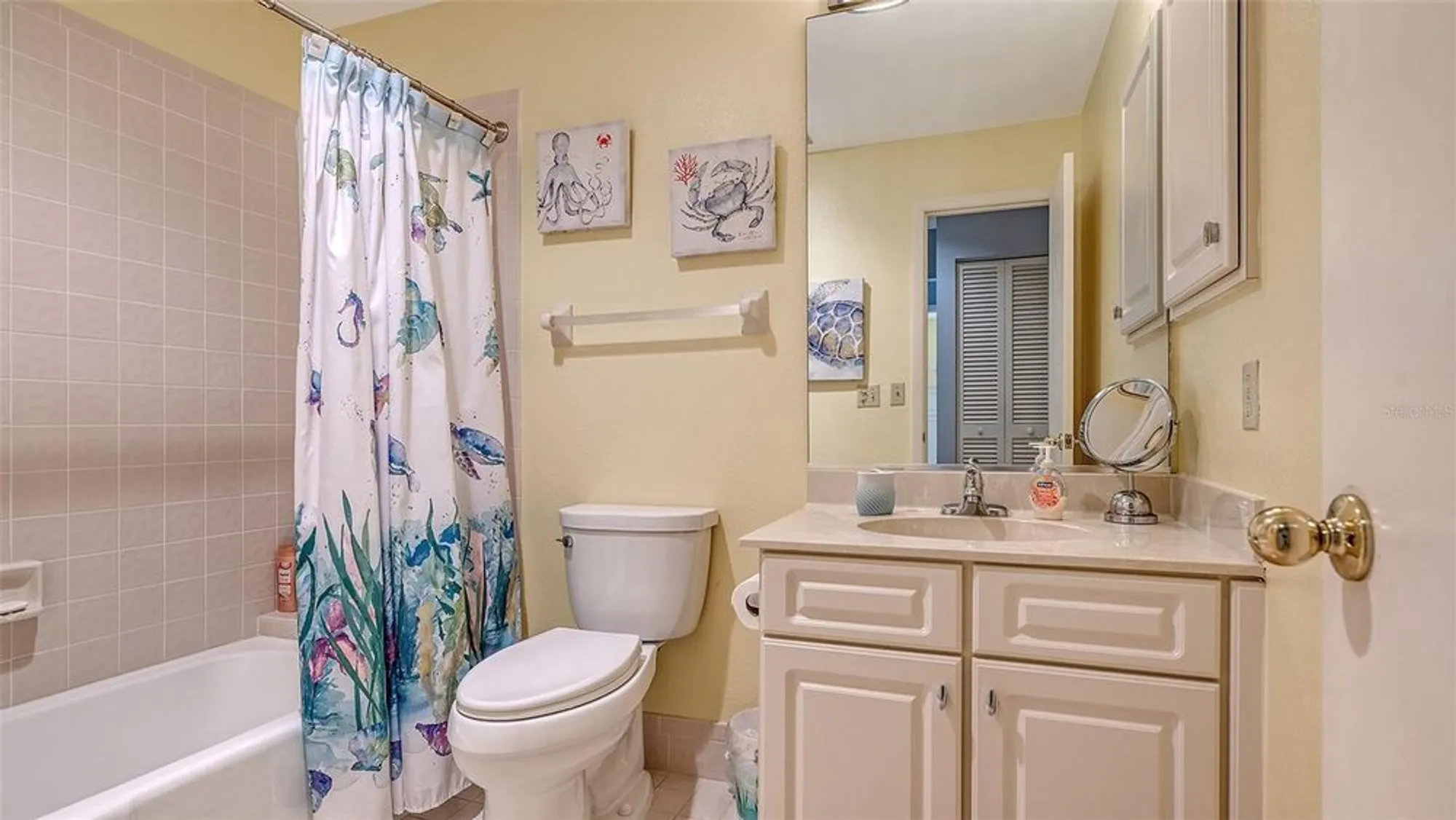 Property Slideshow image 38 of 95 | 7320 golf pointe cir, Sarasota, FL, 34243