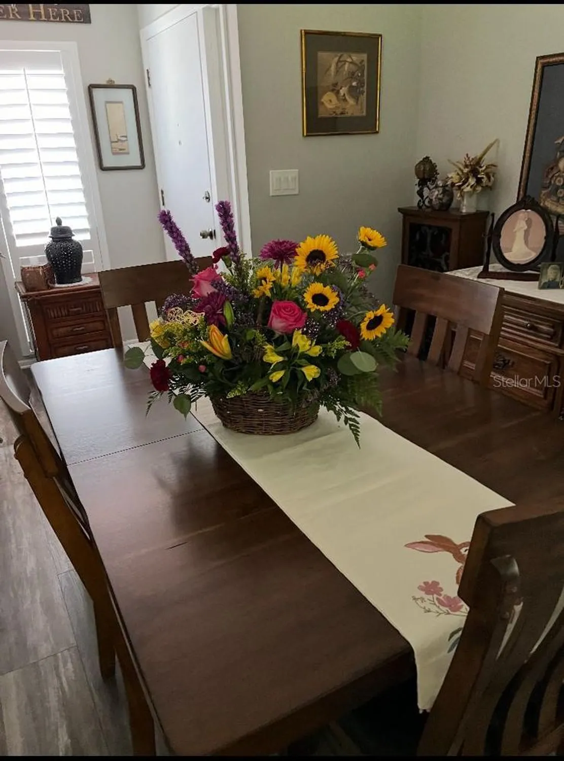 Property Slideshow image 12 of 30 | 1609 whitebridge dr c, Palm Harbor, FL, 34684