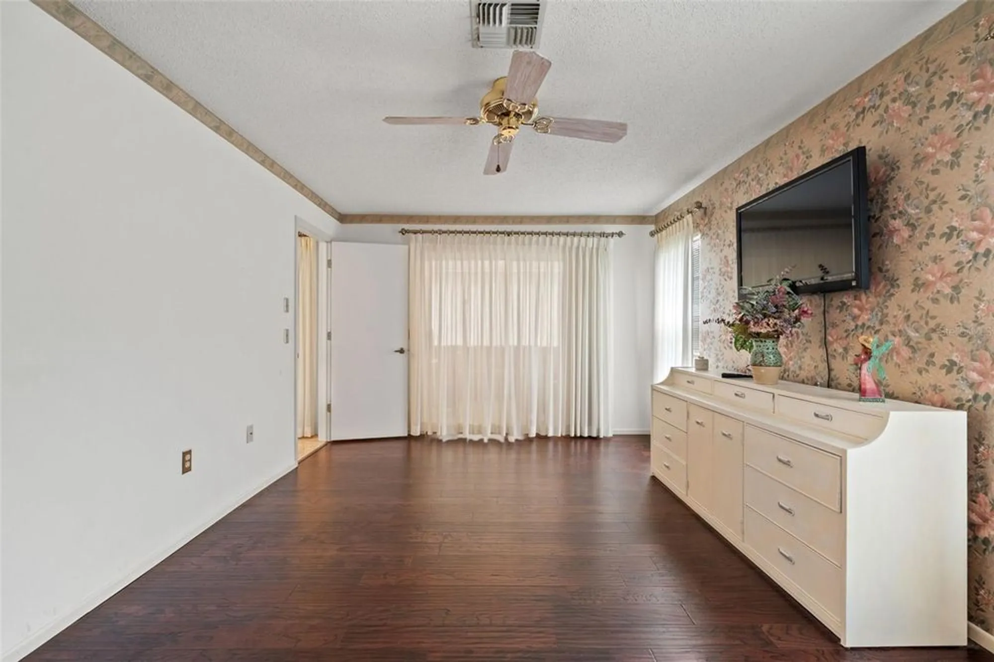 Property Slideshow image 14 of 67 | 6404 lost tree ln, Spring Hill, FL, 34606