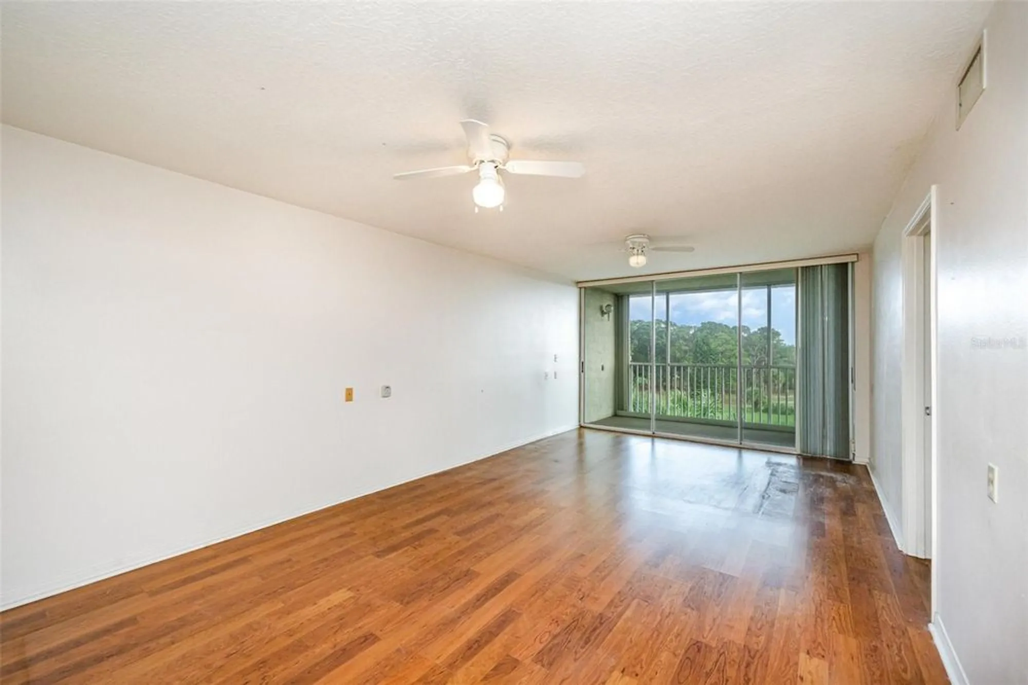 Property Slideshow image 7 of 26 | 1420 huntington ln 2502, Rockledge, FL, 32955