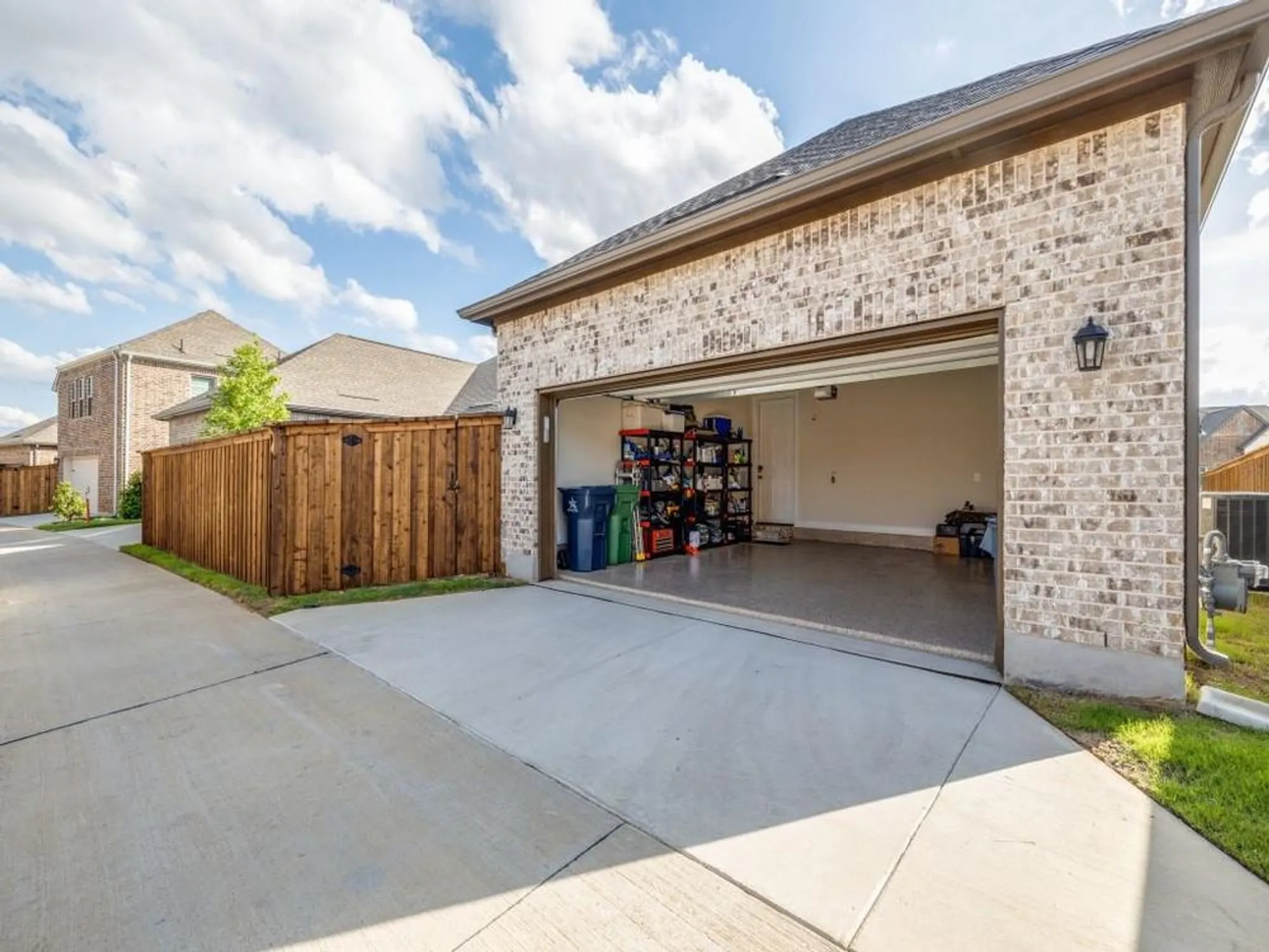 Property Slideshow image 25 of 25 | 4805 blackhawk green ct, Arlington, TX, 76005