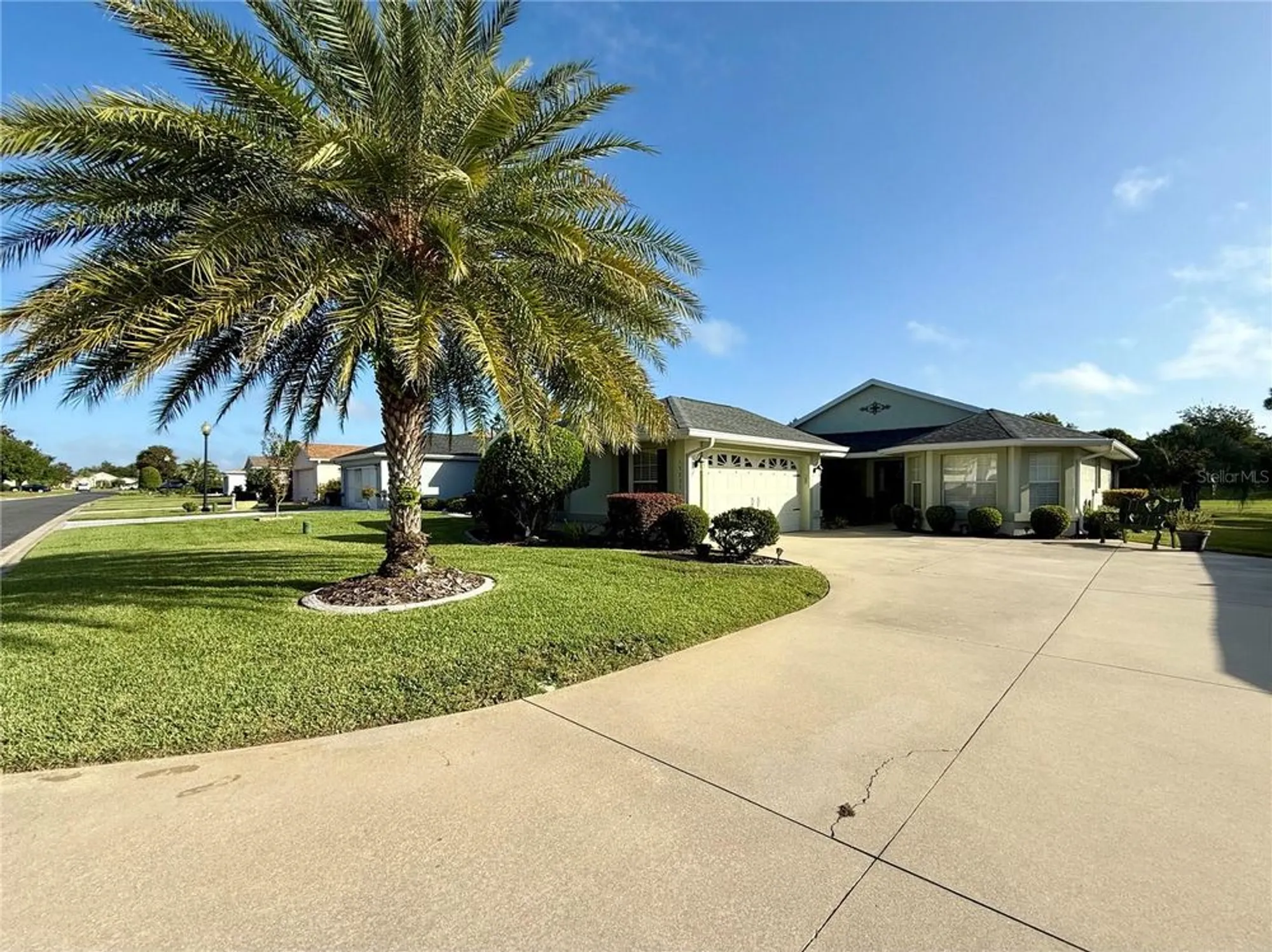 Property Slideshow image 2 of 52 | 15235 sw 14th avenue rd, Ocala, FL, 34473