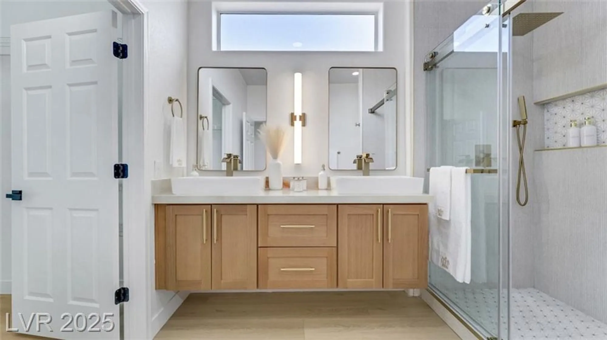 Property Slideshow image 23 of 51 | 3013 abercorn dr, Las Vegas, NV, 89134