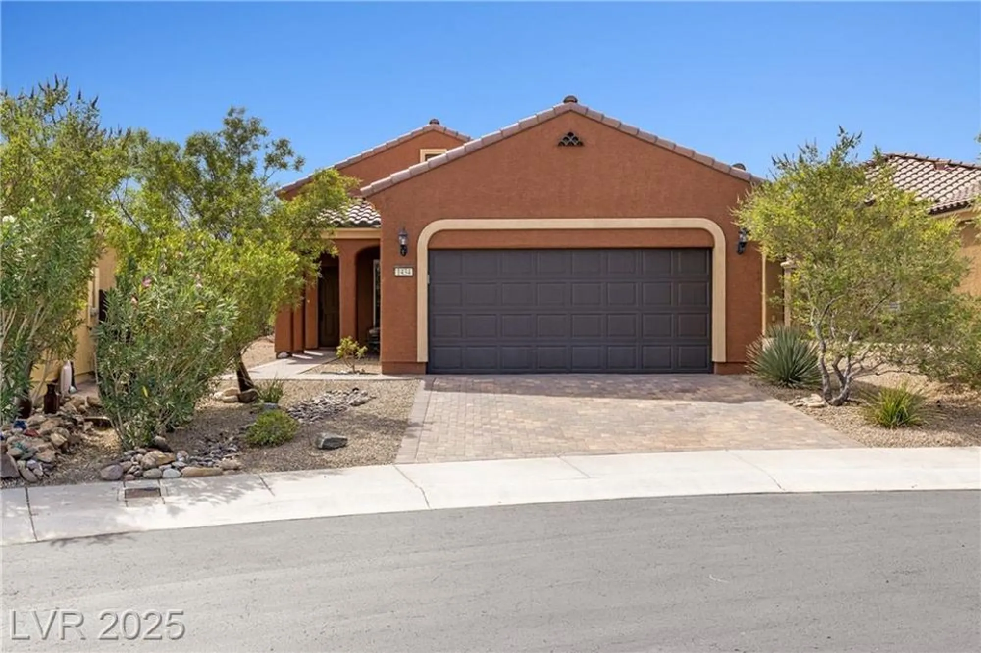 Property Slideshow image 1 of 62 | 1434 moonrise ct, Mesquite, NV, 89034