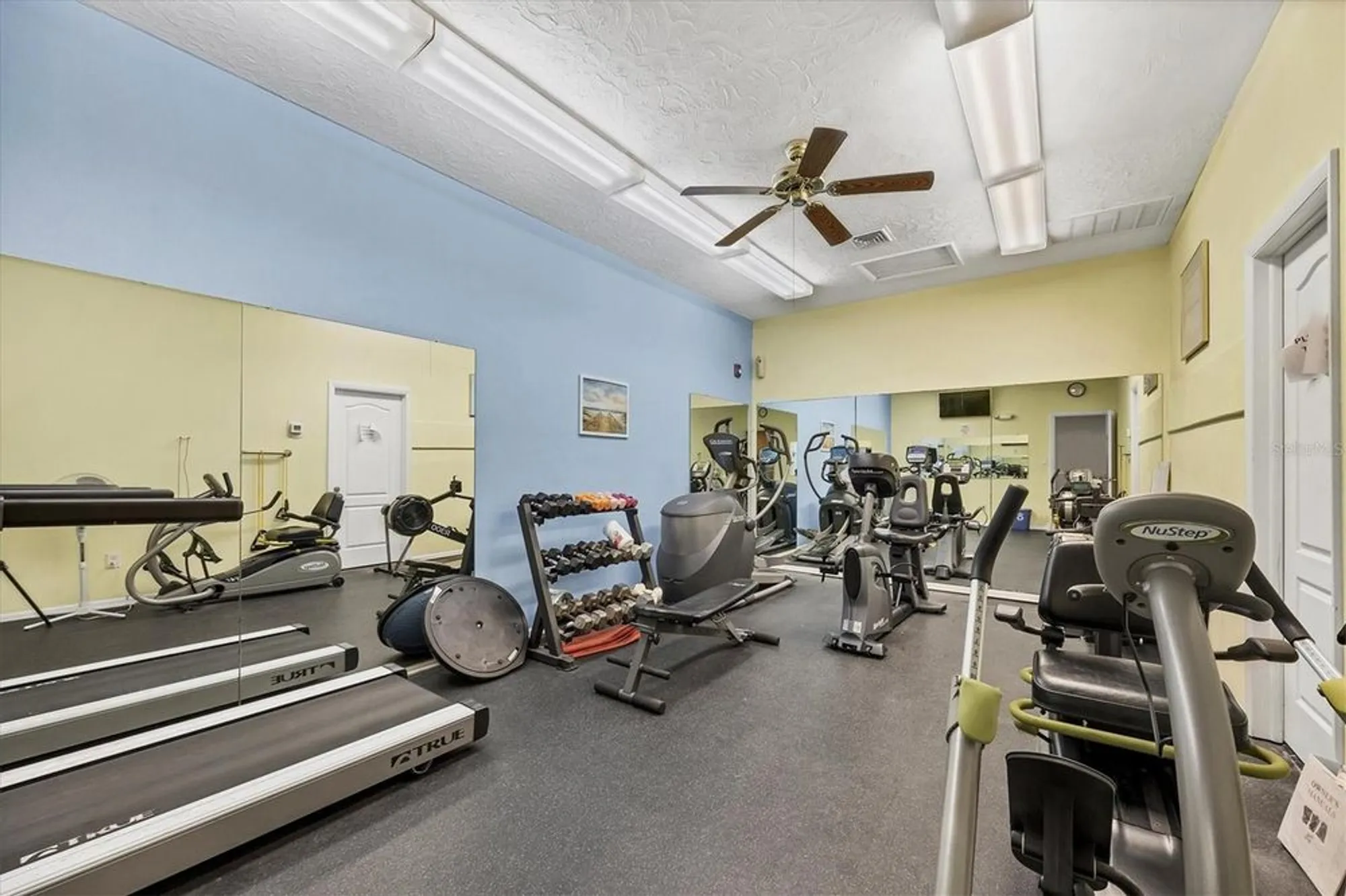 Property Slideshow image 43 of 55 | 1350 n portofino dr apt 107, Sarasota, FL, 34242