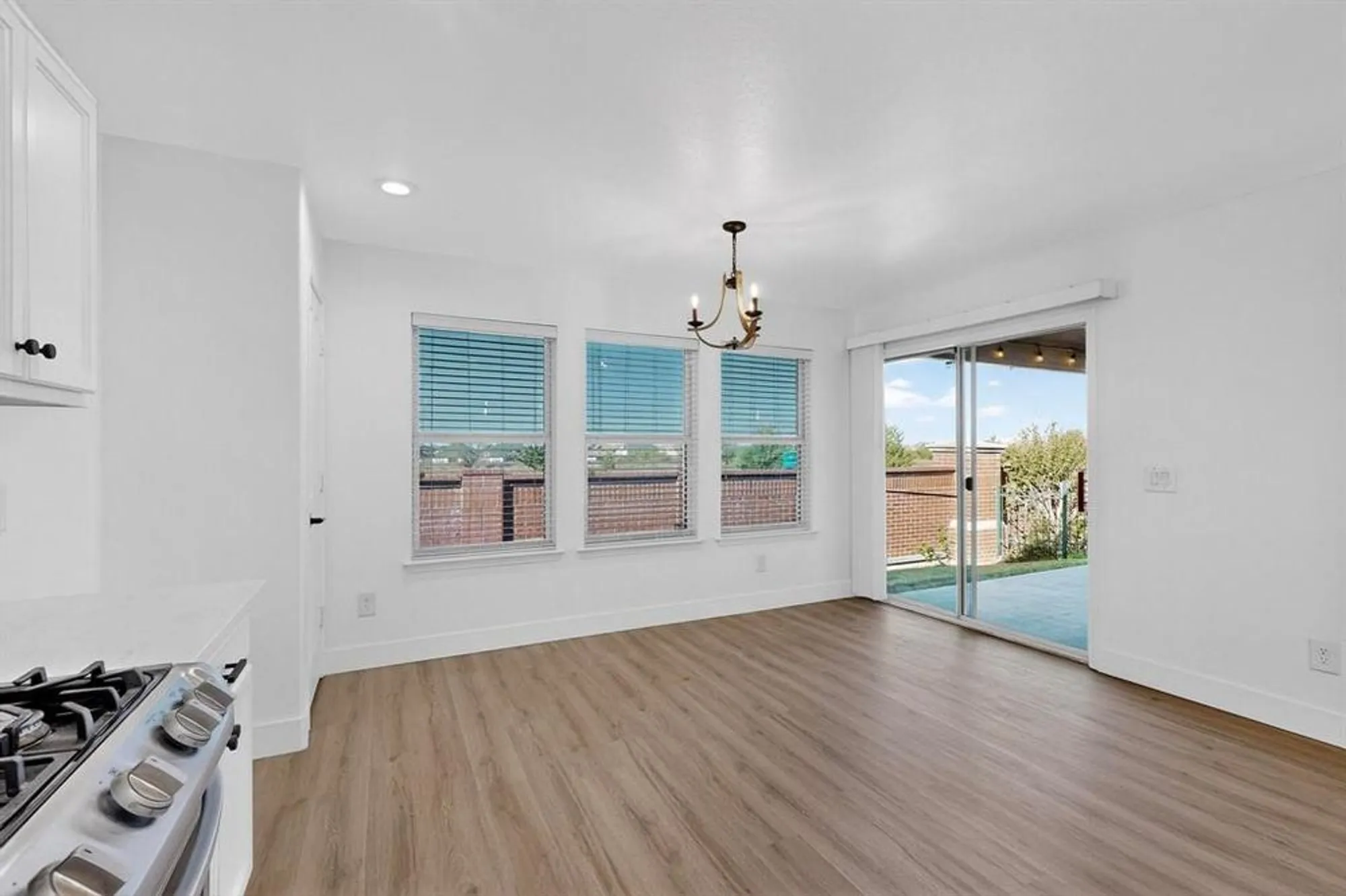 Property Slideshow image 9 of 33 | 1368 troon dr, Frisco, TX, 75036