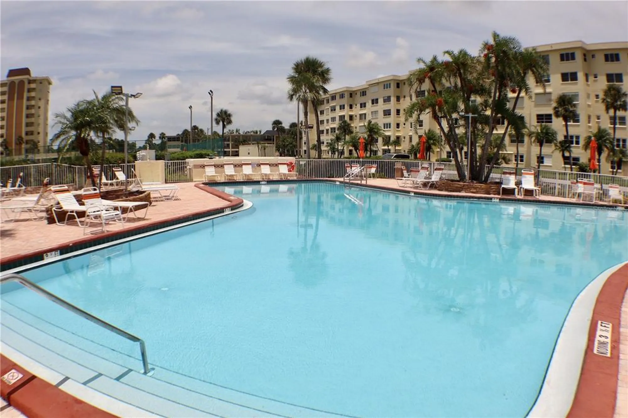 Property Slideshow image 45 of 51 | 4775 cove cir apt 403, St Petersburg, FL, 33708