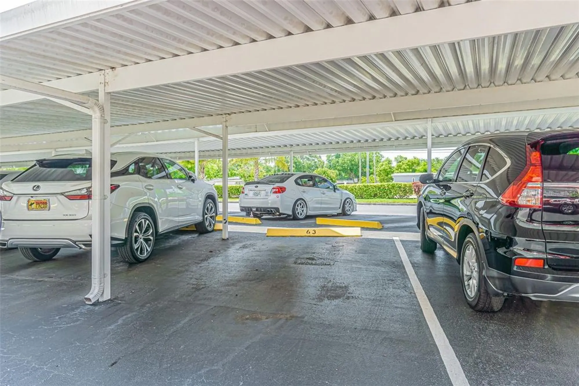 Property Slideshow image 23 of 38 | 5501 80th st n unit 206, Saint Petersburg, FL, 33709