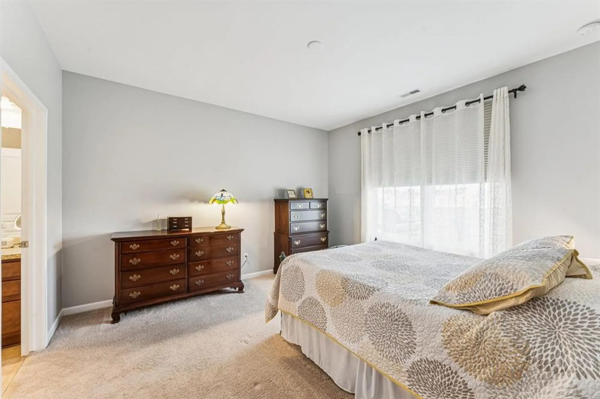 Property Slideshow image 15 of 60 | 9411 saint andrews dr, Grand Blanc, MI, 48439