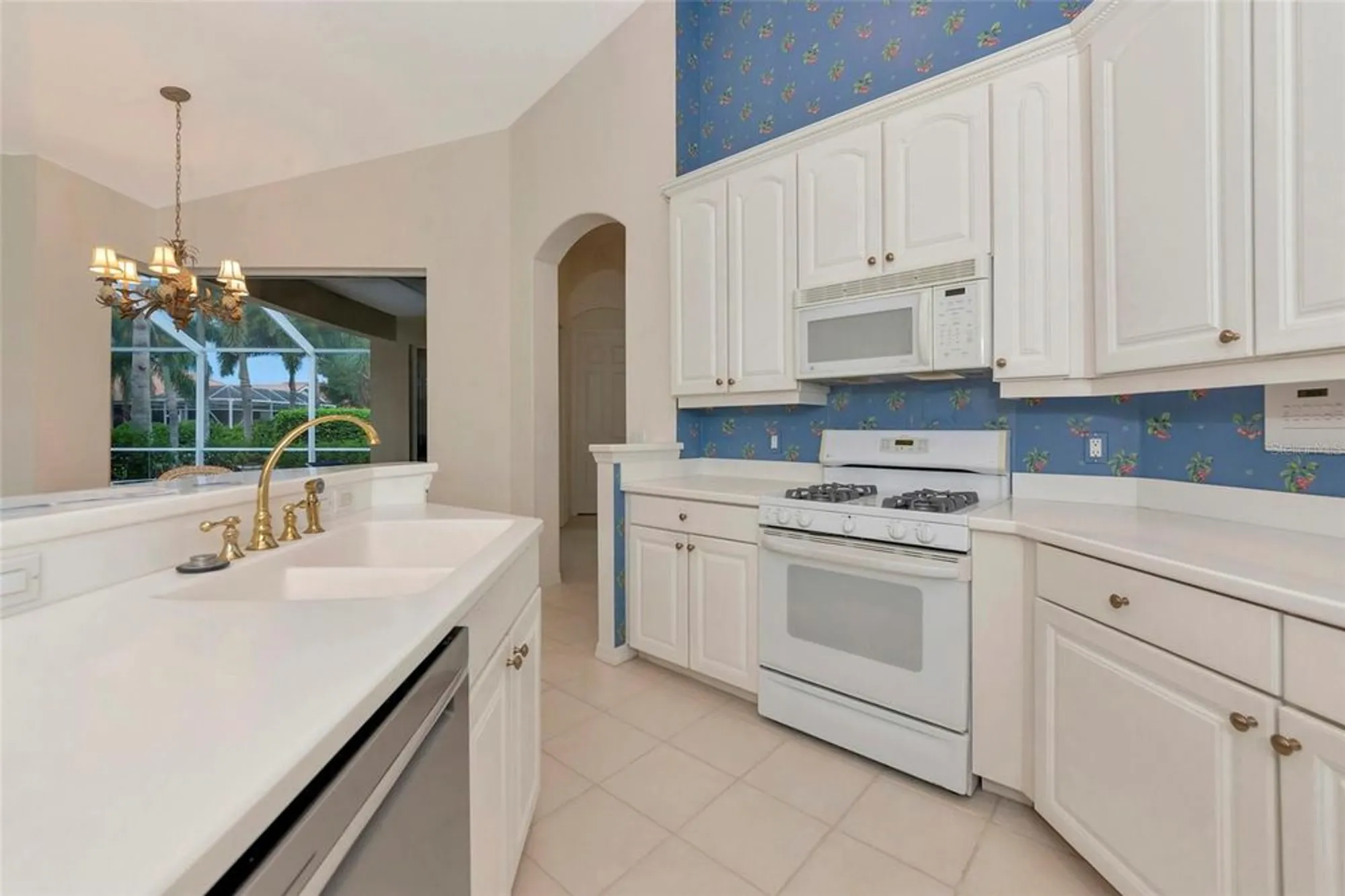 Property Slideshow image 9 of 34 | 6442 tailfeather way, Bradenton, FL, 34203