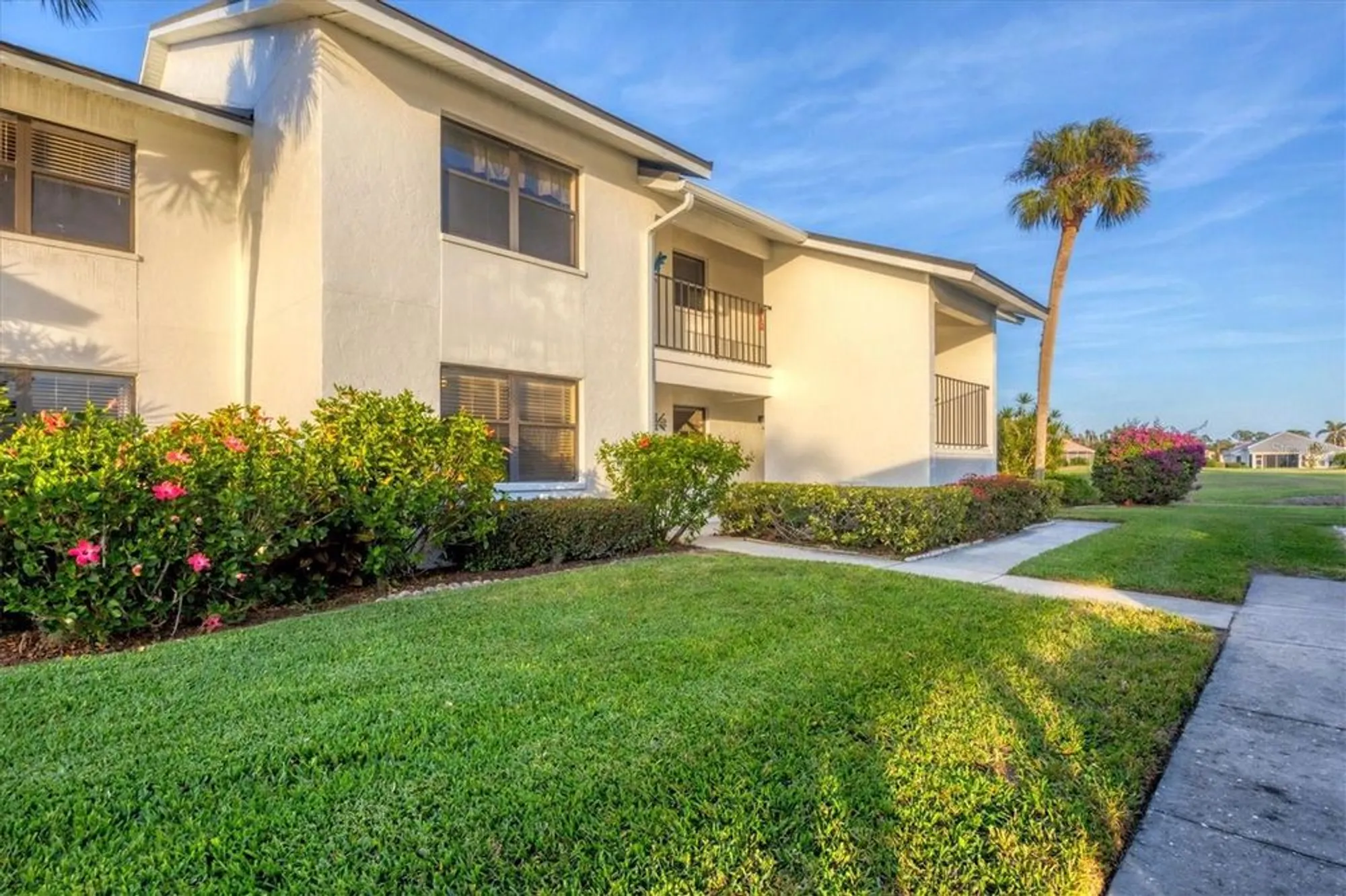 Property Slideshow image 1 of 33 | 1100 capri isles blvd apt 317, Venice, FL, 34292