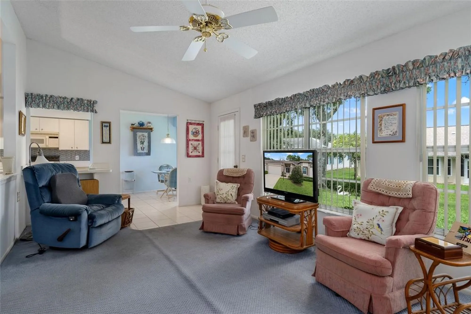 Property Slideshow image 14 of 63 | 2254 dove hollow dr, Spring Hill, FL, 34606