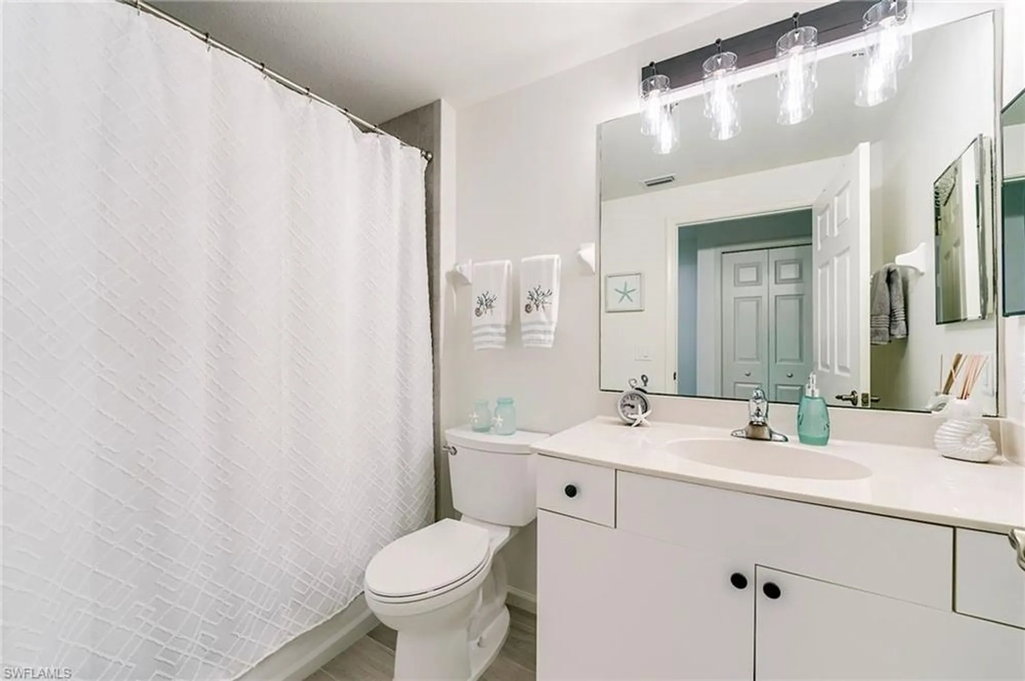 Property Slideshow image 19 of 45 | 3131 meandering way apt 102, Fort Myers, FL, 33905