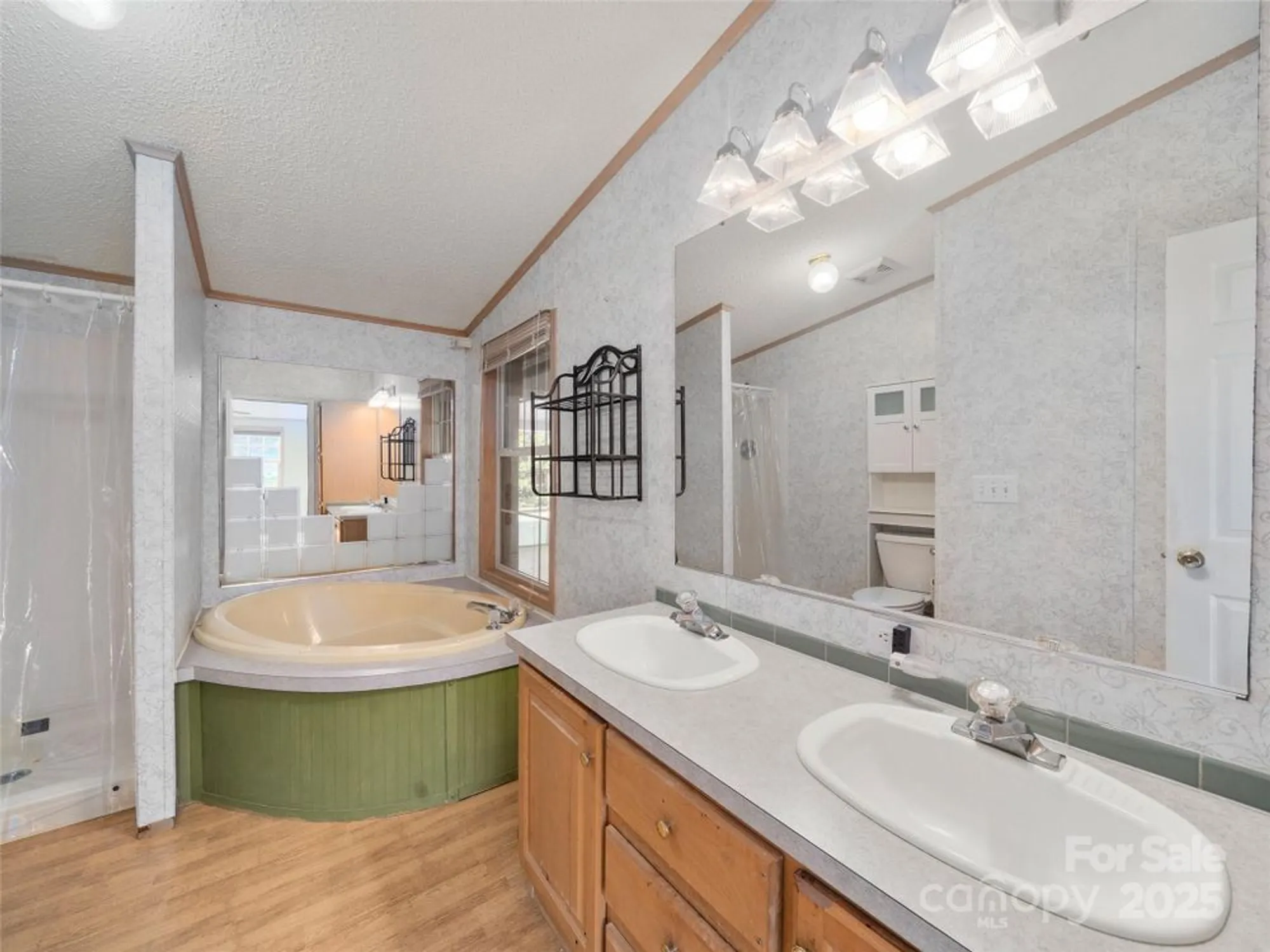 Property Slideshow image 18 of 42 | 236 white ash cir, Hendersonville, NC, 28739