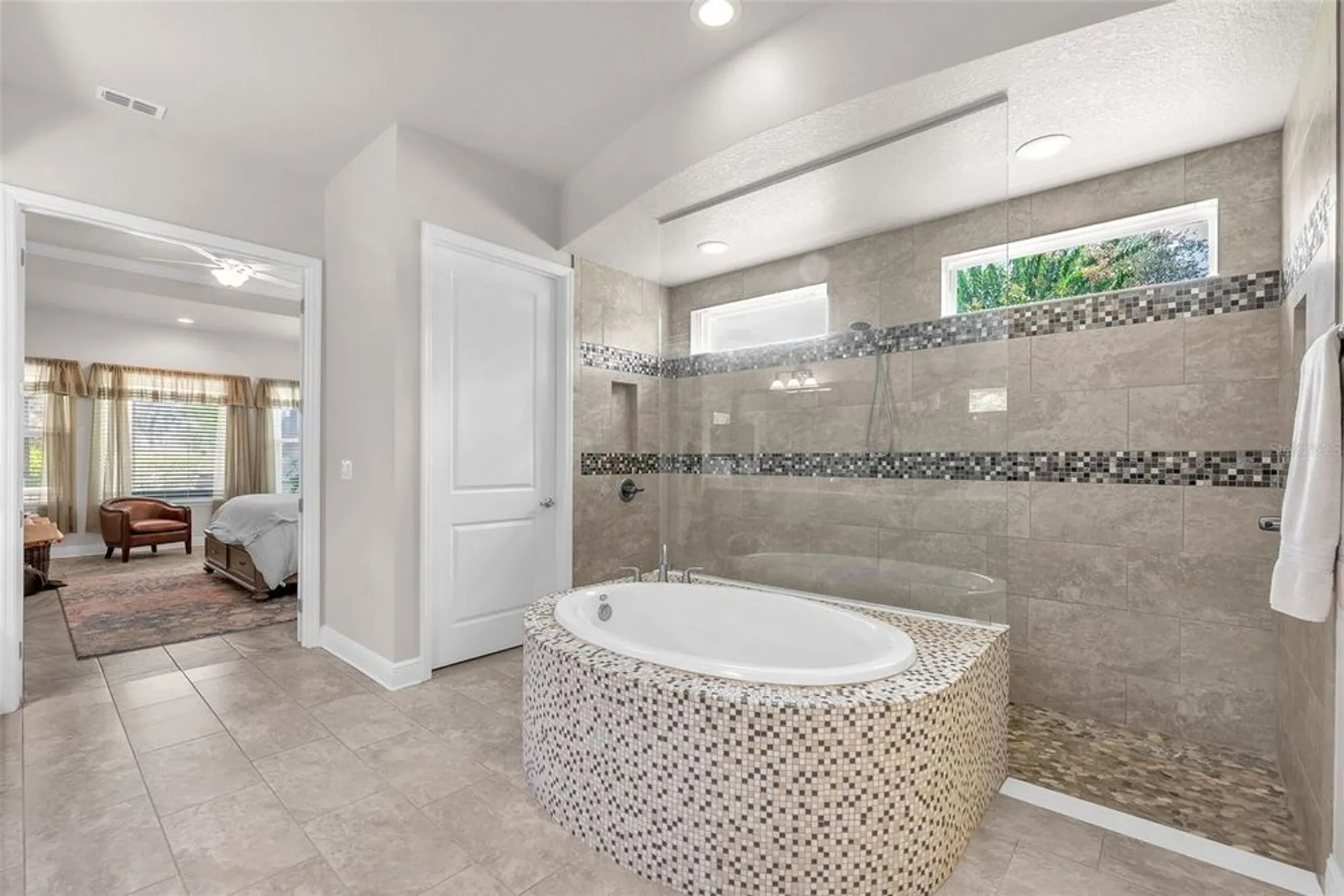 Property Slideshow image 39 of 58 | 6122 watercolor dr, Lithia, FL, 33547