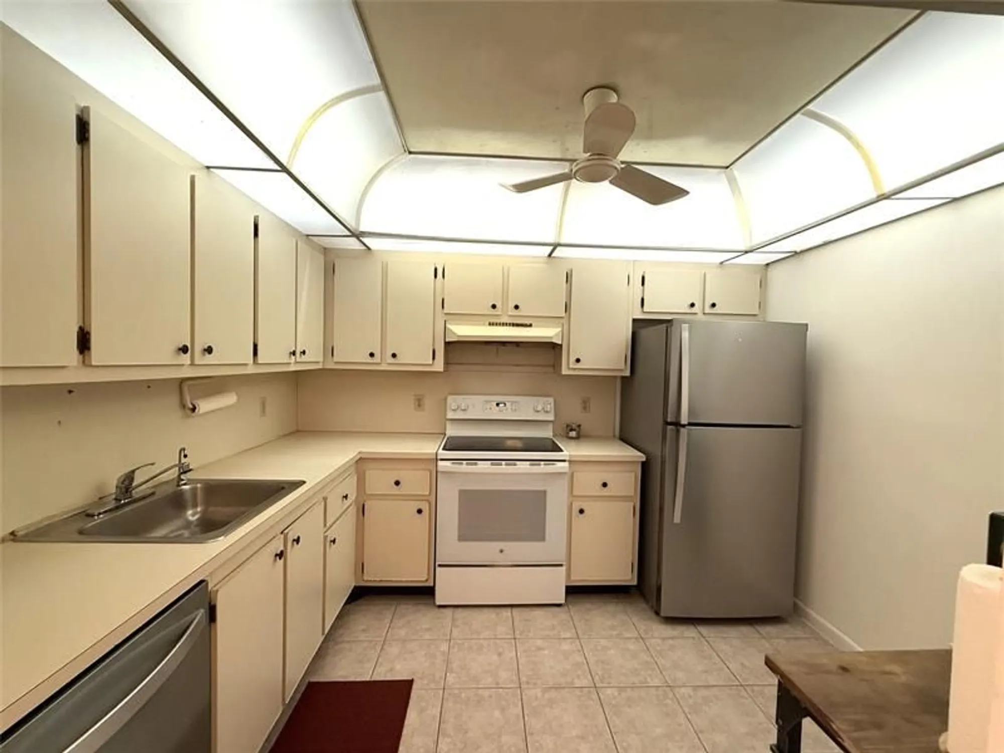 Property Slideshow image 11 of 24 | 1902 bermuda cir e1, Coconut Creek, FL, 33066