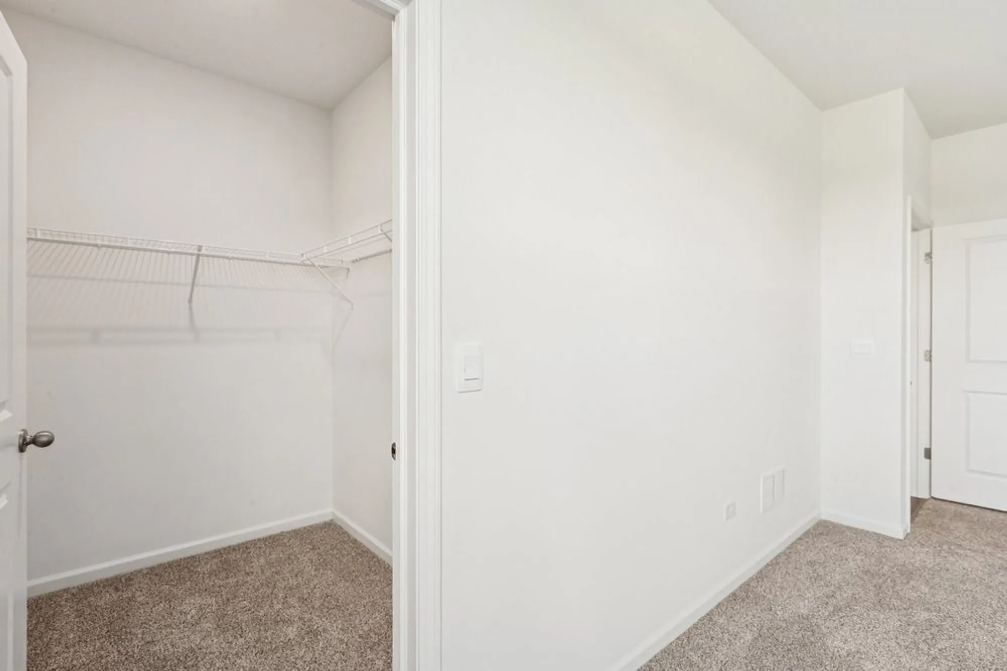 Property Slideshow image 30 of 39 | 2631 harnish dr, Algonquin, IL, 60102