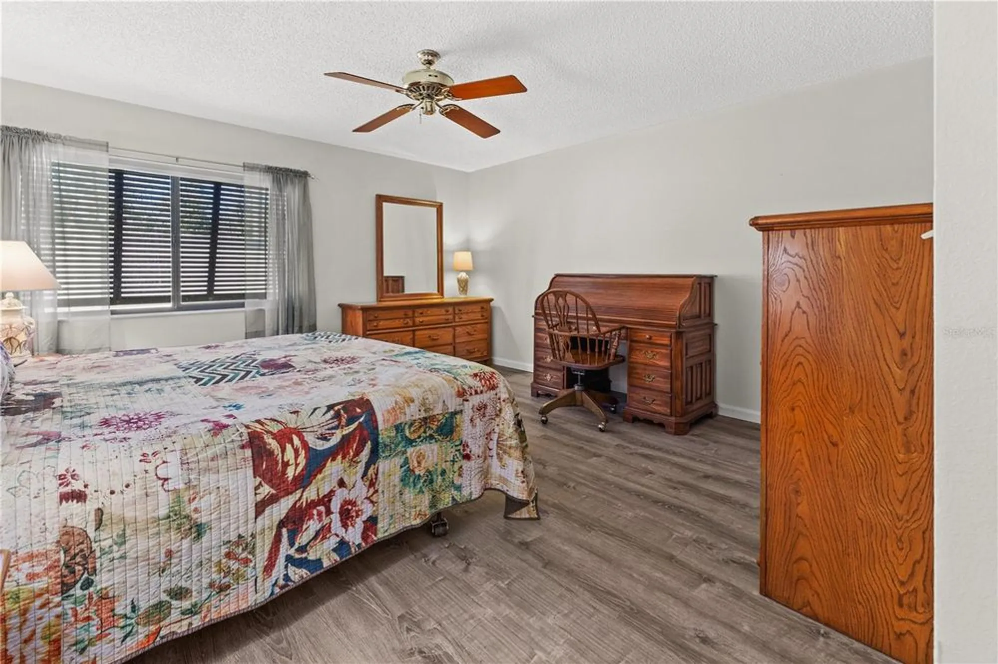 Property Slideshow image 15 of 38 | 404 cypress forest dr, Englewood, FL, 34223