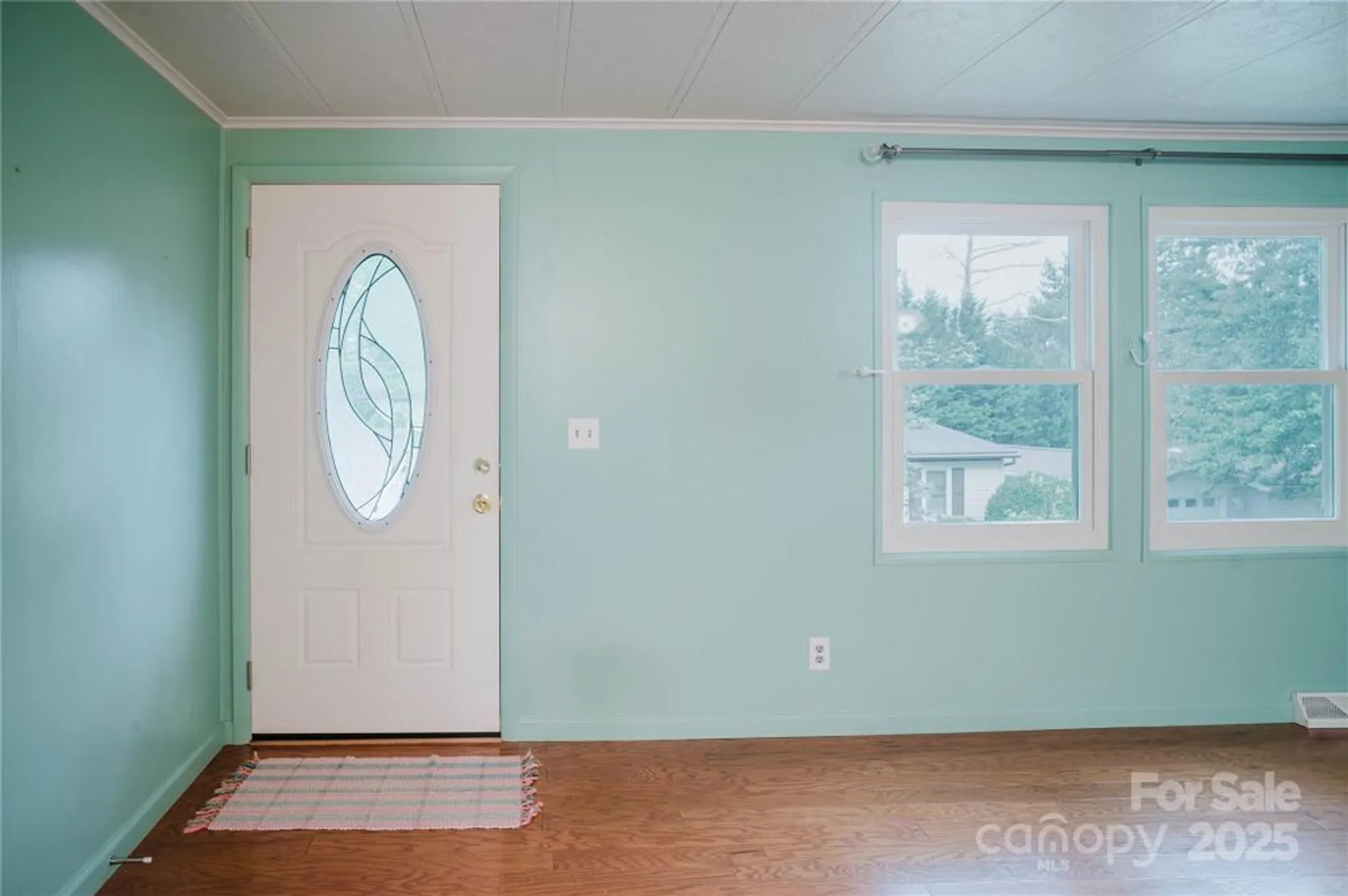 Property Slideshow image 10 of 34 | 402 deerfield ct, Hendersonville, NC, 28792