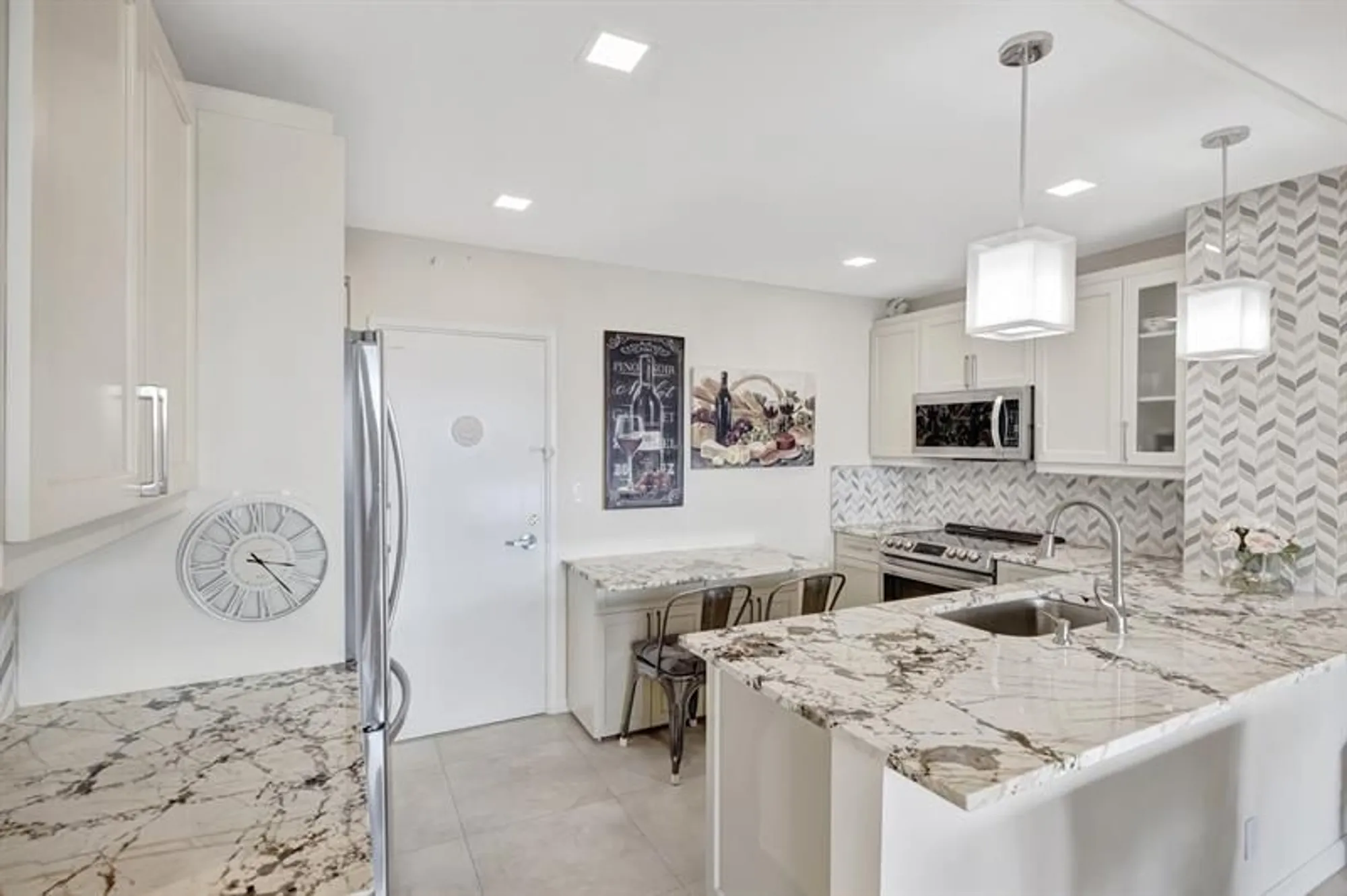 Property Slideshow image 13 of 45 | 3300 ne 36th st apt 1617, Fort Lauderdale, FL, 33308