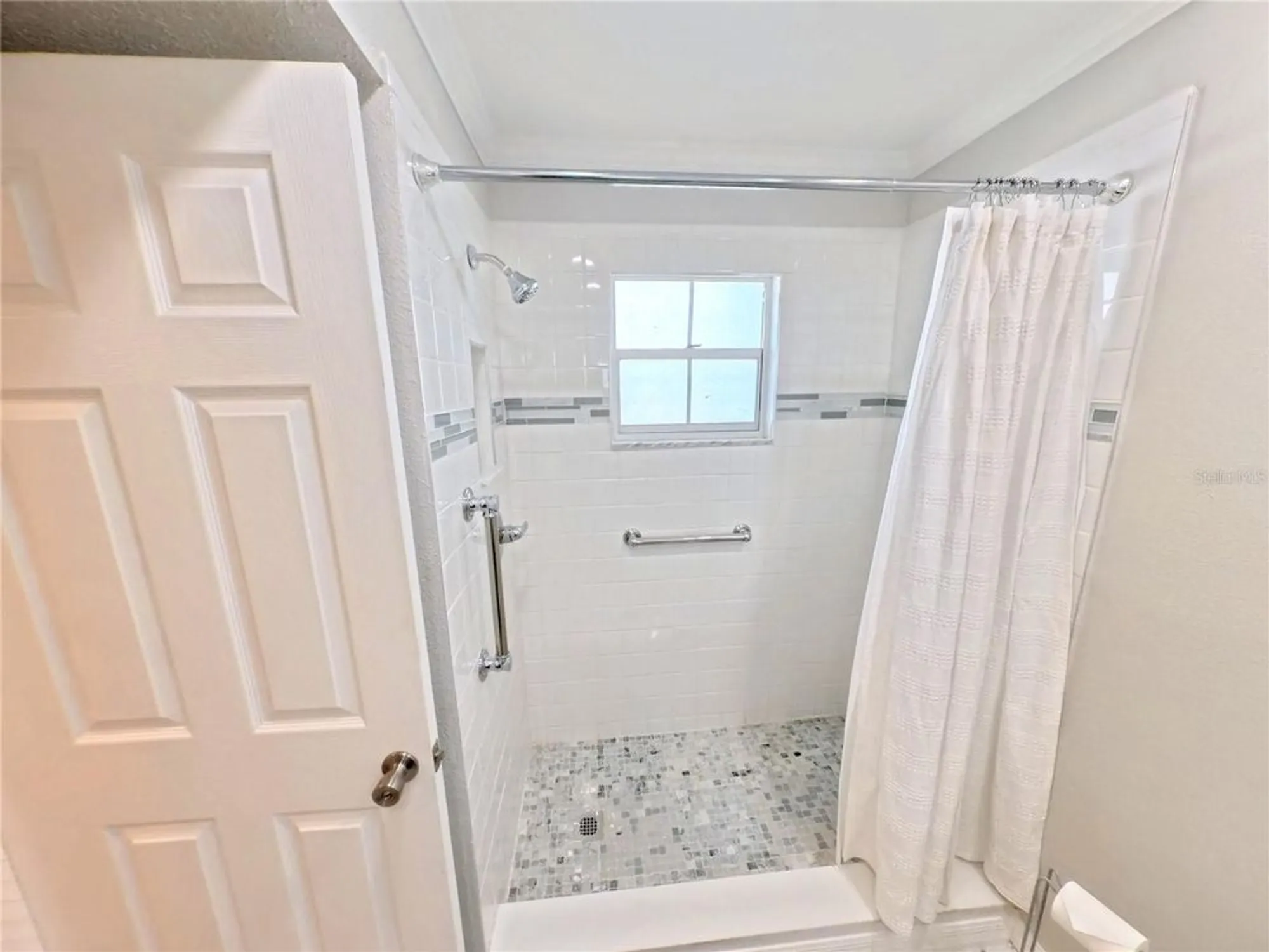 Property Slideshow image 13 of 29 | 302 47th avenue dr 117, Bradenton, FL, 34207