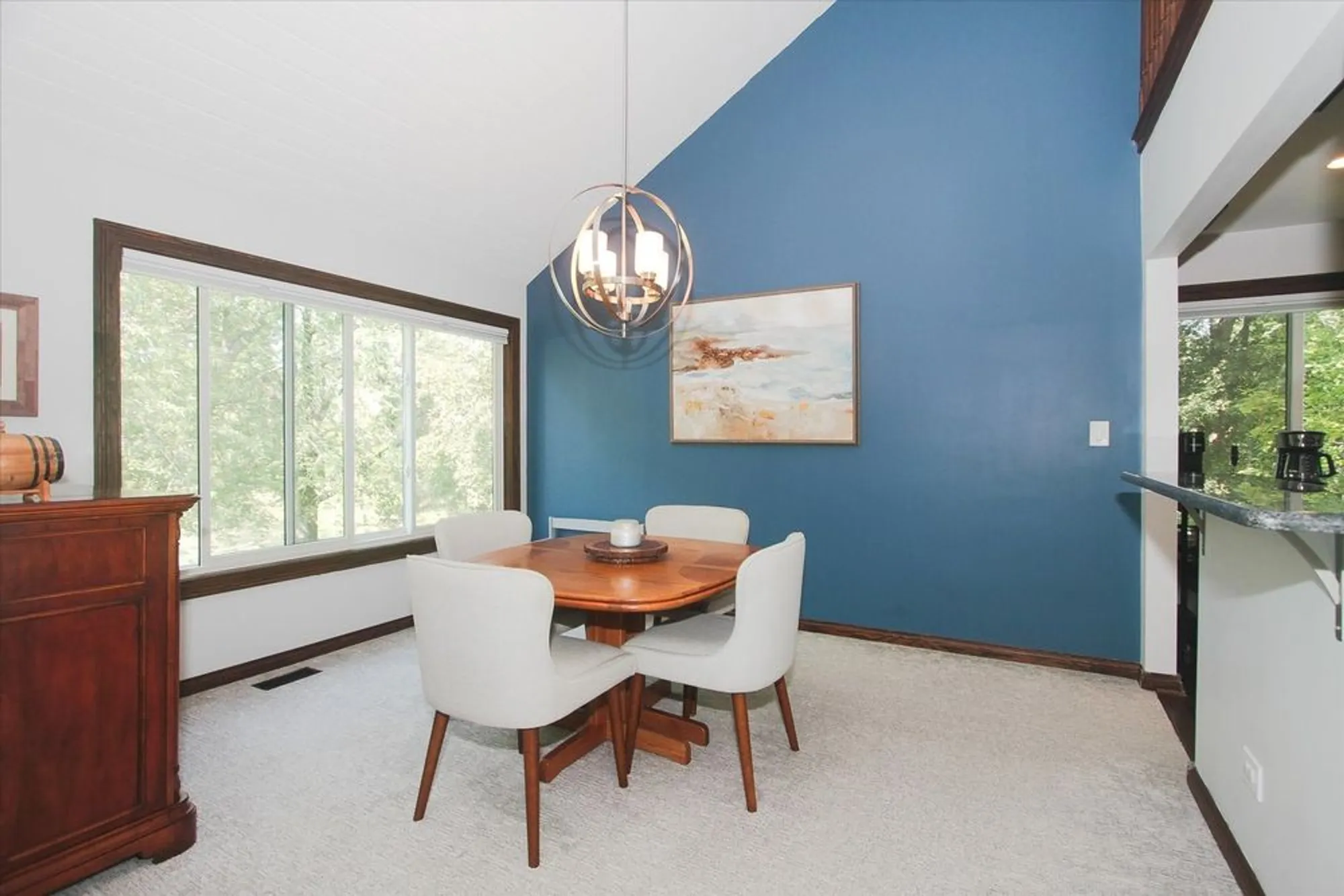 Property Slideshow image 5 of 34 | 716 old barn rd apt b b, Lake Barrington, IL, 60010