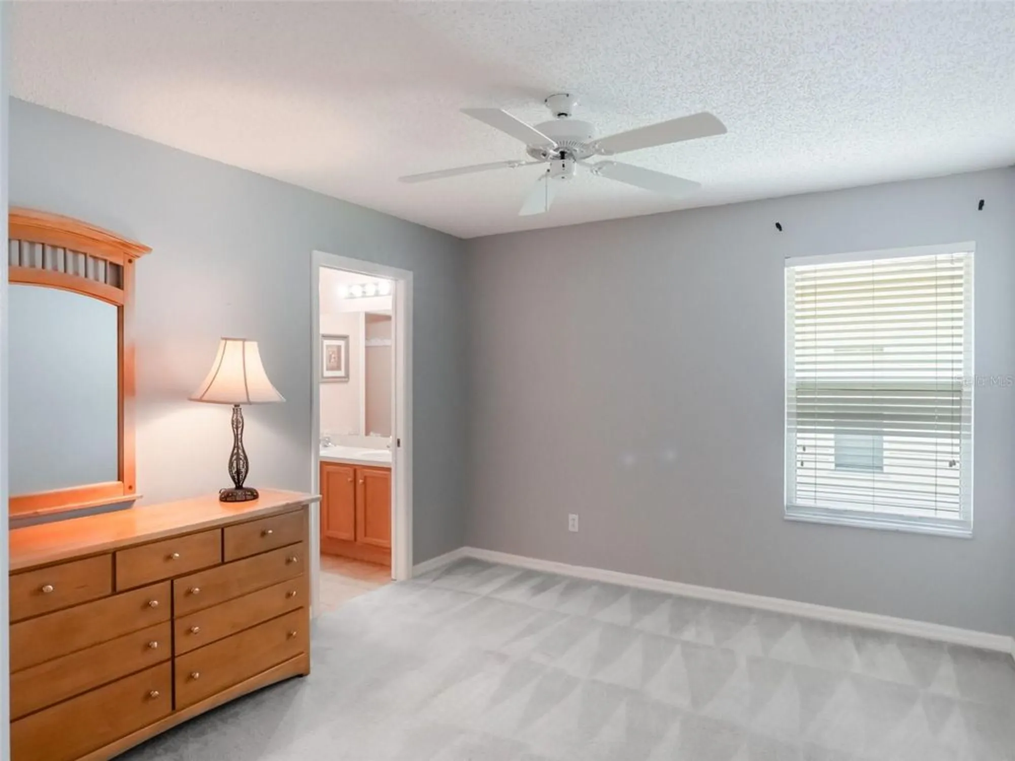 Property Slideshow image 18 of 36 | 25243 river crest dr, Leesburg, FL, 34748