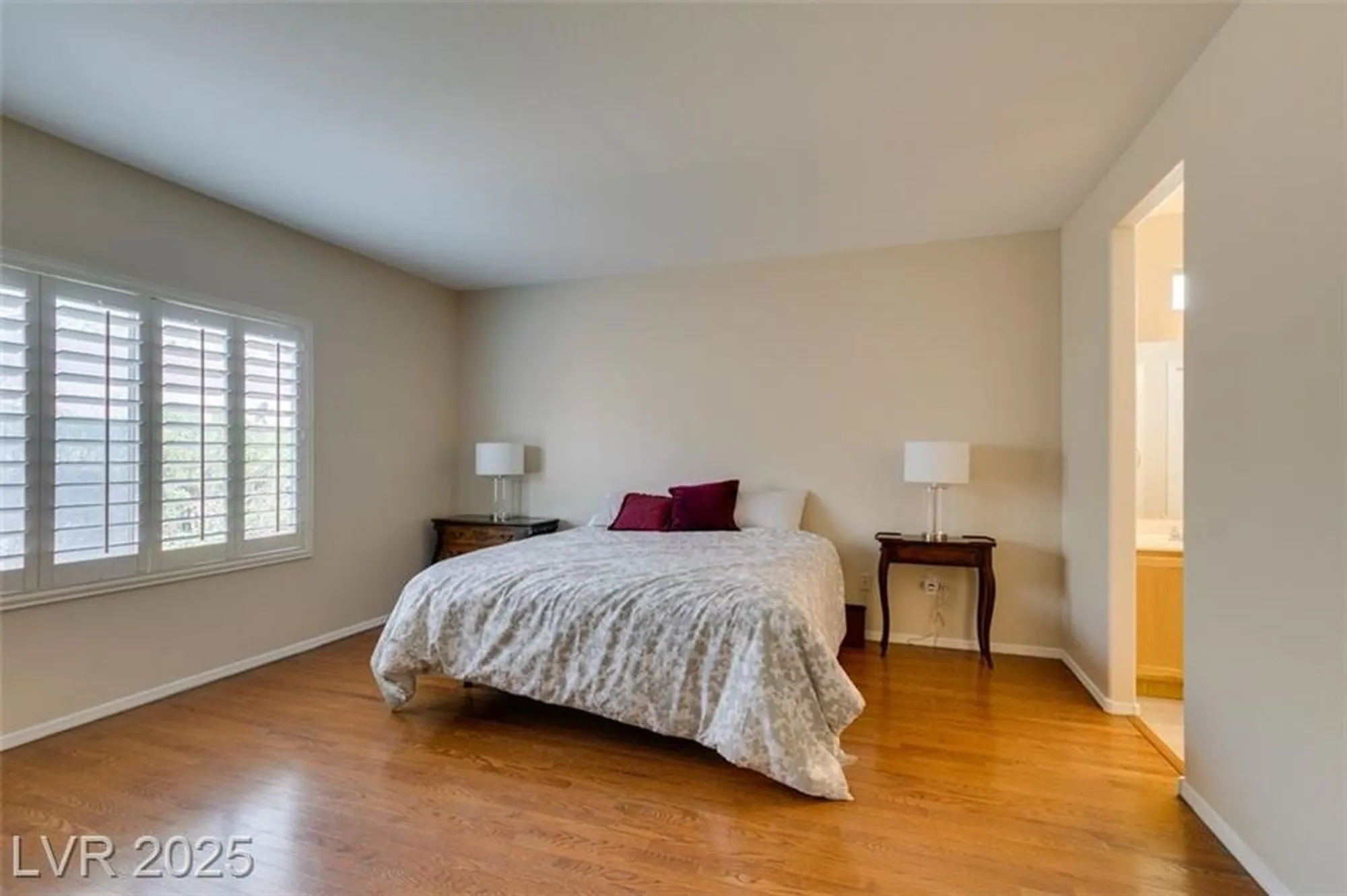 Property Slideshow image 20 of 34 | 2165 king mesa dr, Henderson, NV, 89012