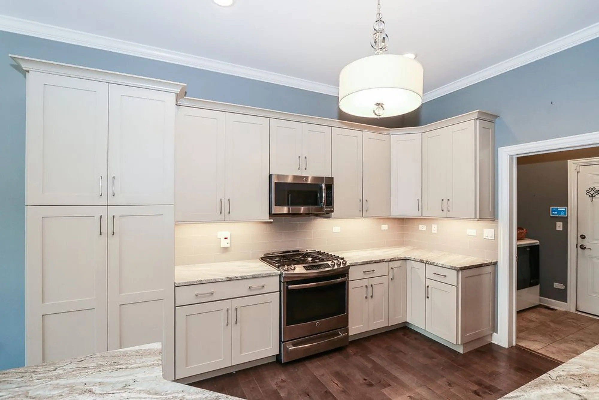 Property Slideshow image 10 of 35 | , Lake In The Hills, IL, 60156