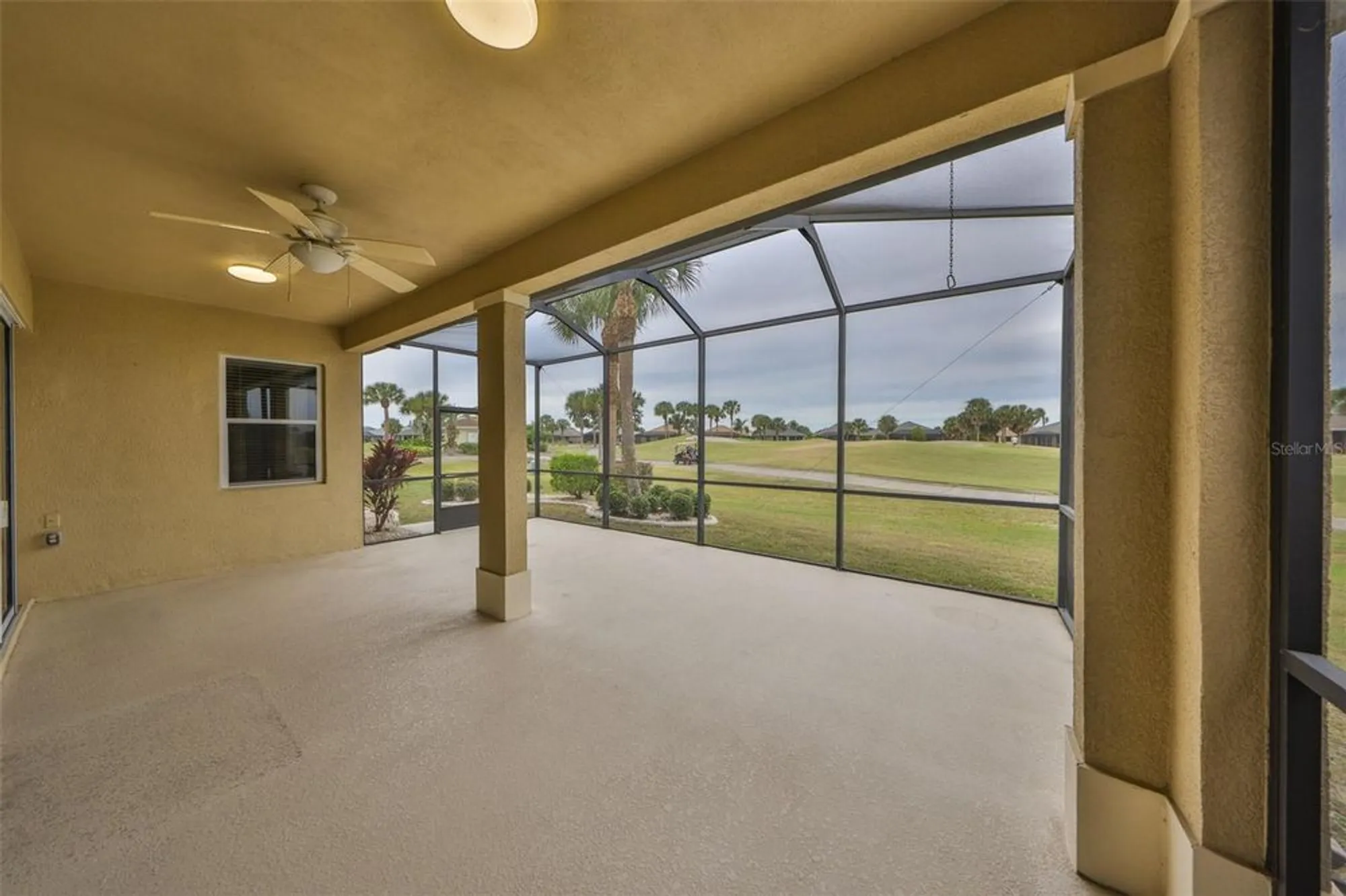 Property Slideshow image 31 of 41 | 1043 regal manor way, Sun City Center, FL, 33573